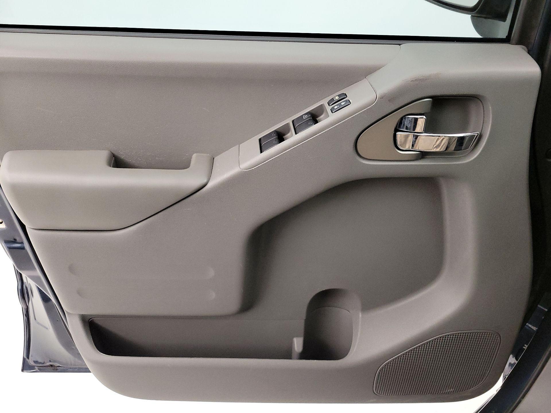 Thumbnail: 2020 Nissan Frontier - 12