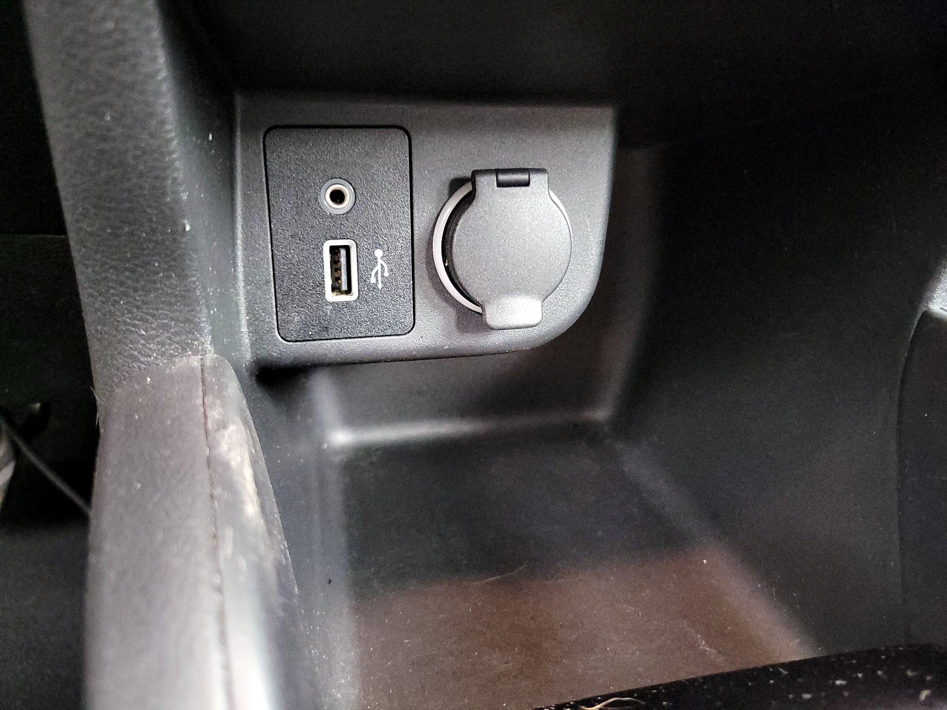 Thumbnail: 2021 Nissan Kicks - 18