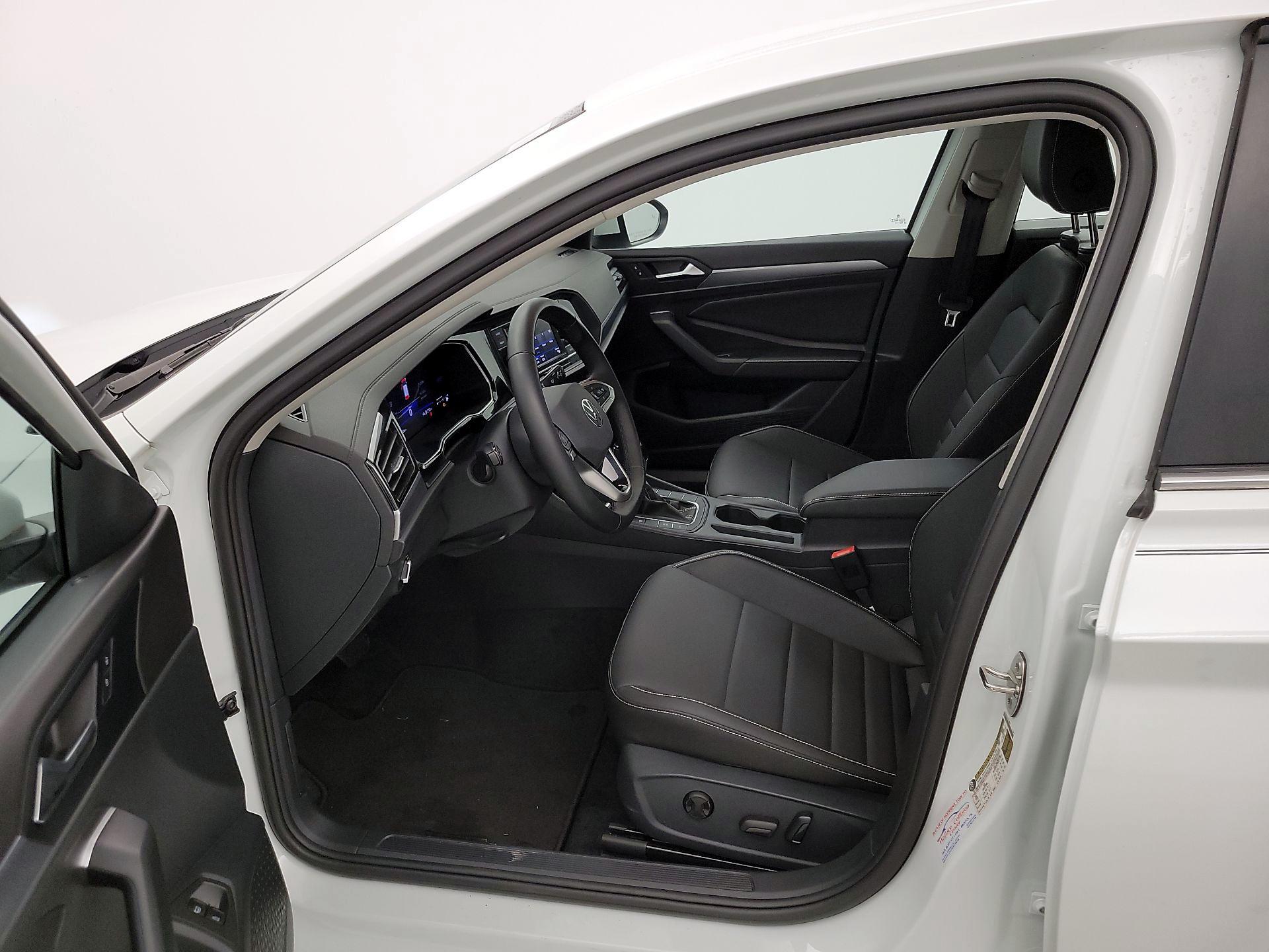 Thumbnail: 2024 Volkswagen Jetta - 11