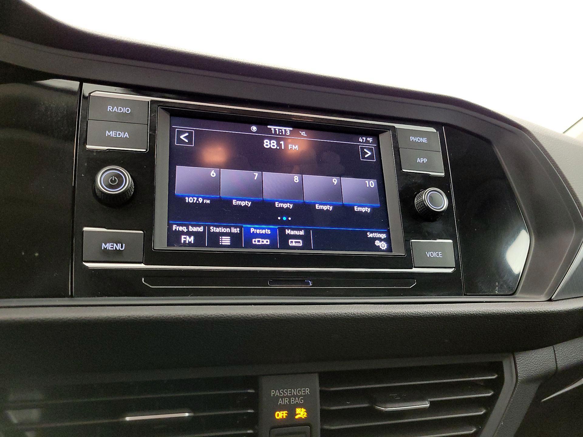 Thumbnail: 2024 Volkswagen Jetta - 15