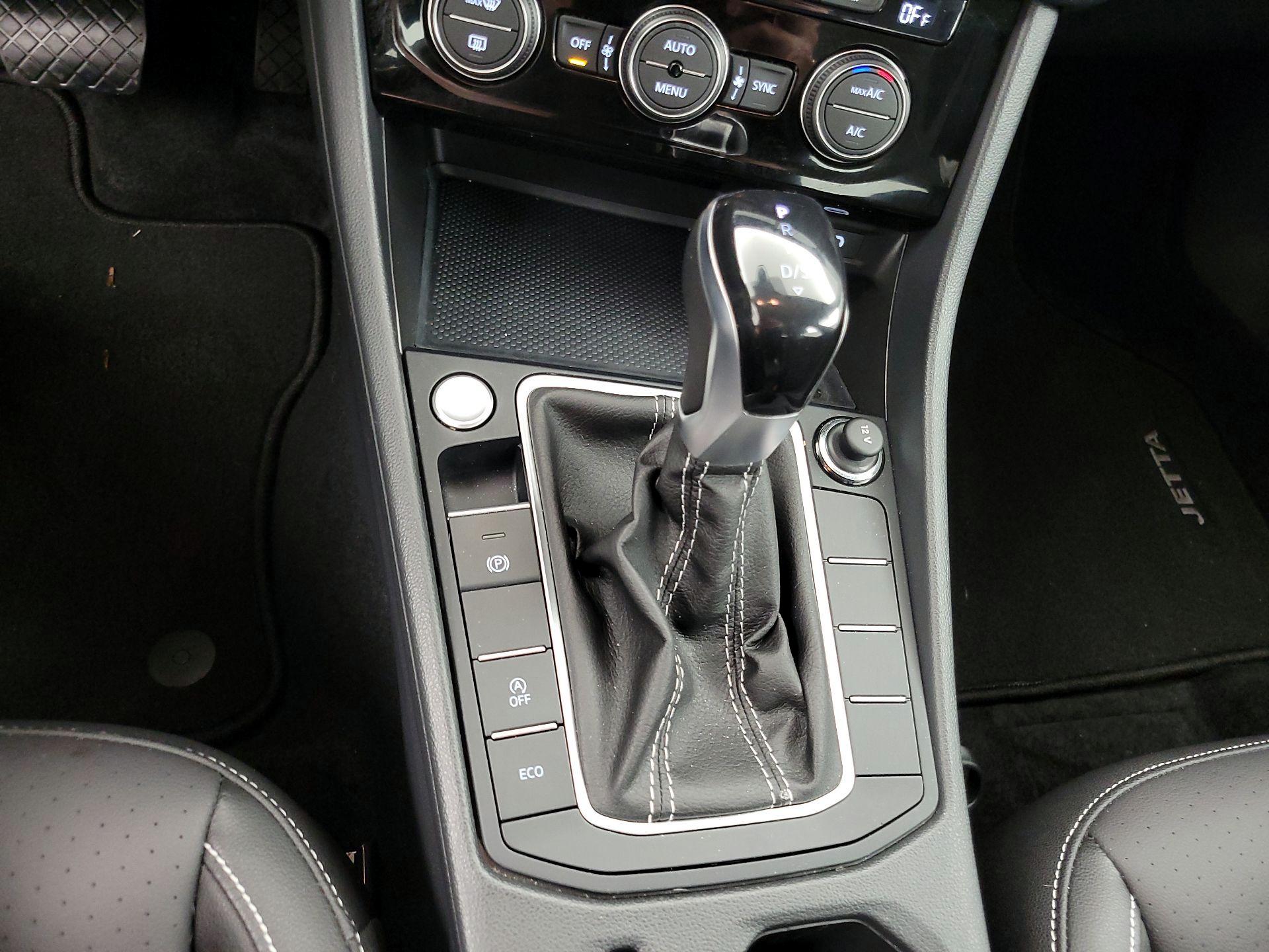 Thumbnail: 2024 Volkswagen Jetta - 17