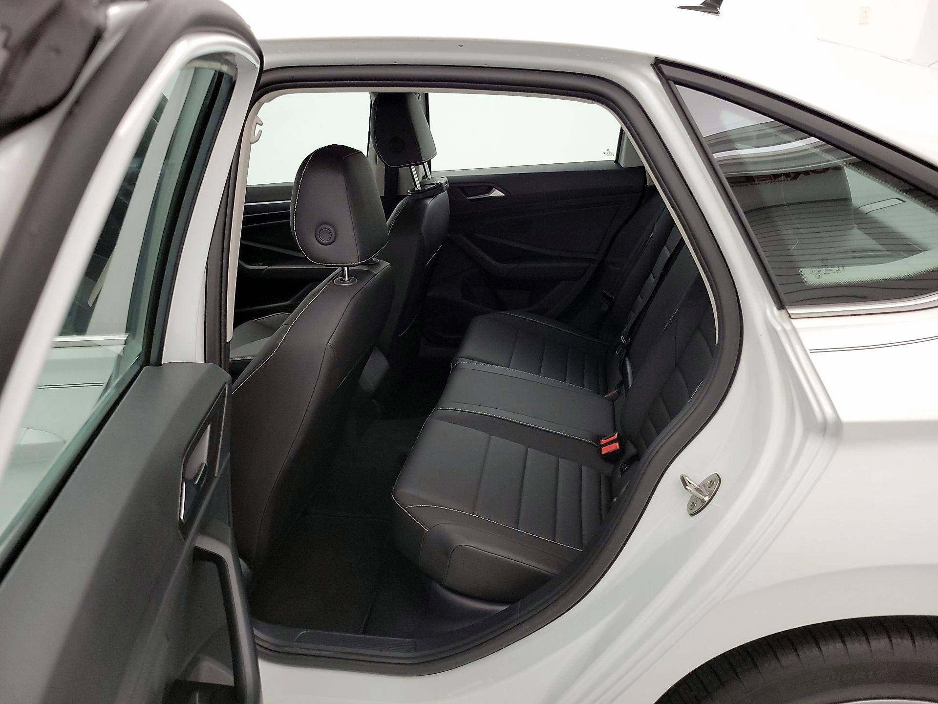 Thumbnail: 2024 Volkswagen Jetta - 19