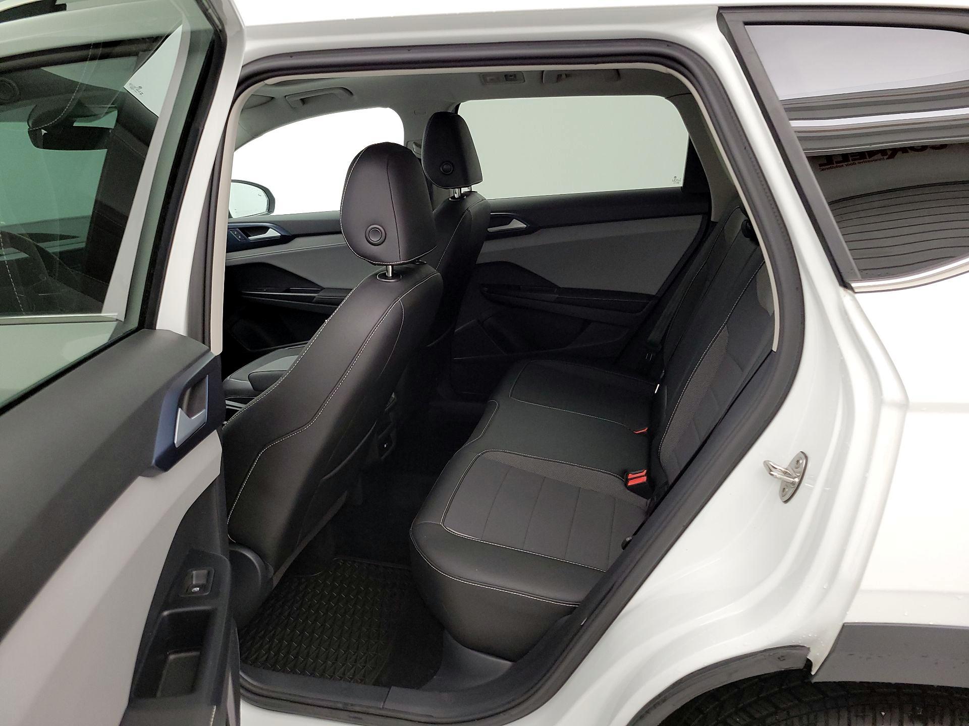 Thumbnail: 2024 Volkswagen Taos - 20