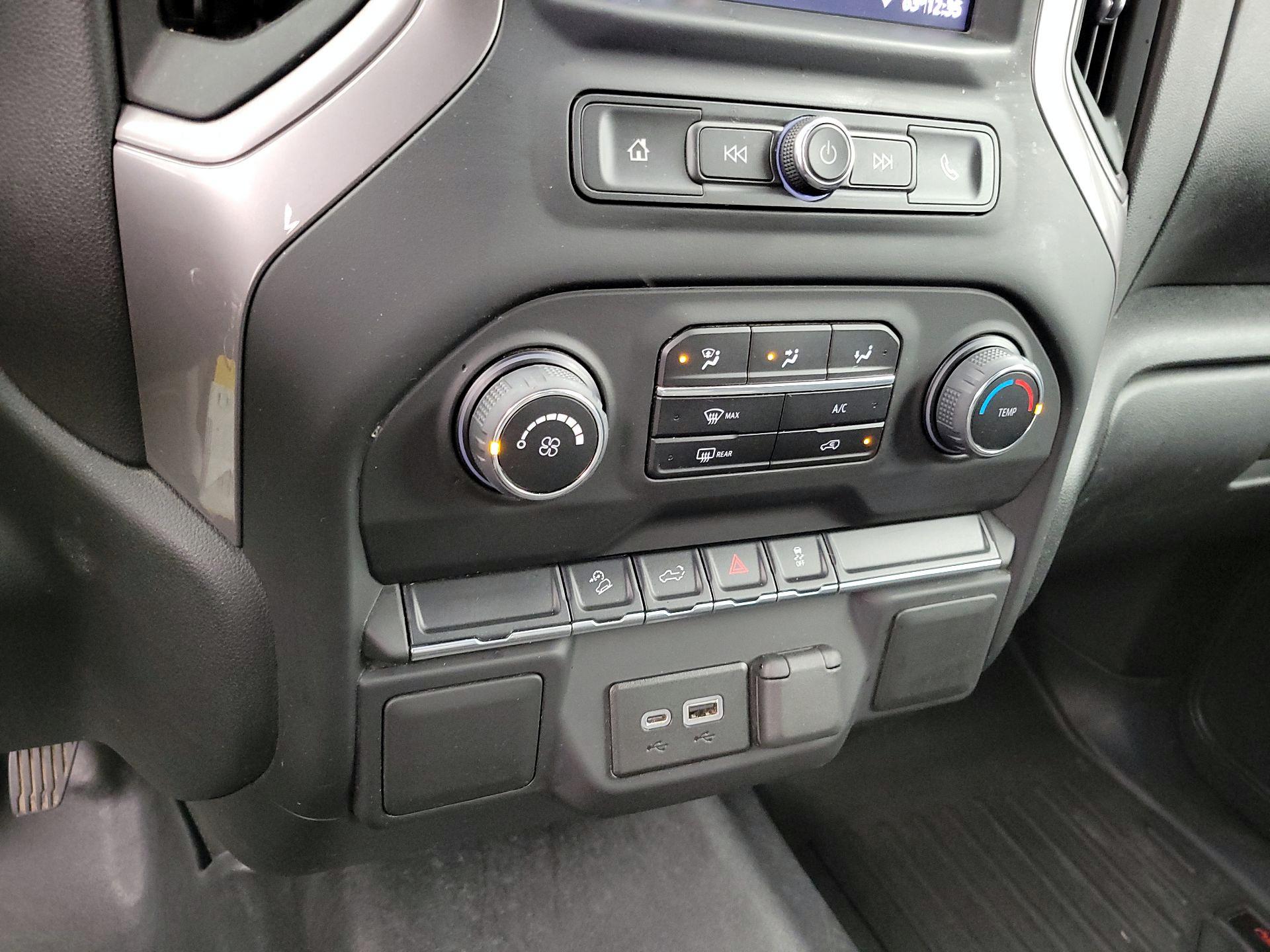 Thumbnail: 2021 Chevrolet Silverado 1500 - 16