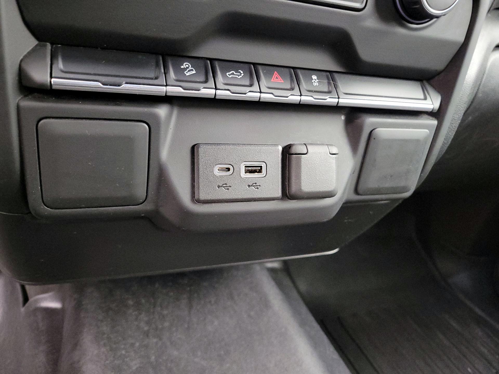 Thumbnail: 2021 Chevrolet Silverado 1500 - 18