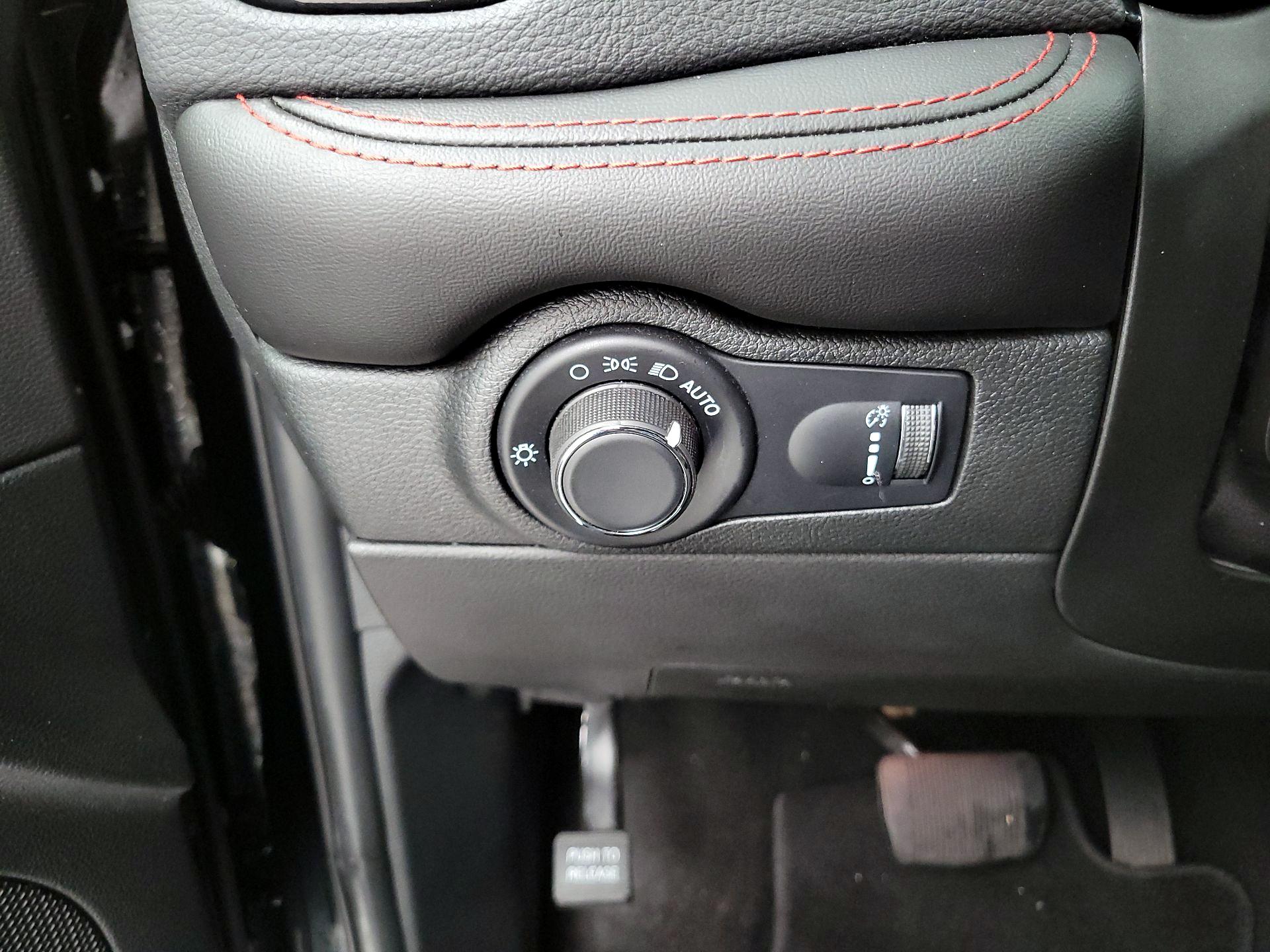 Thumbnail: 2023 Dodge Durango - 13