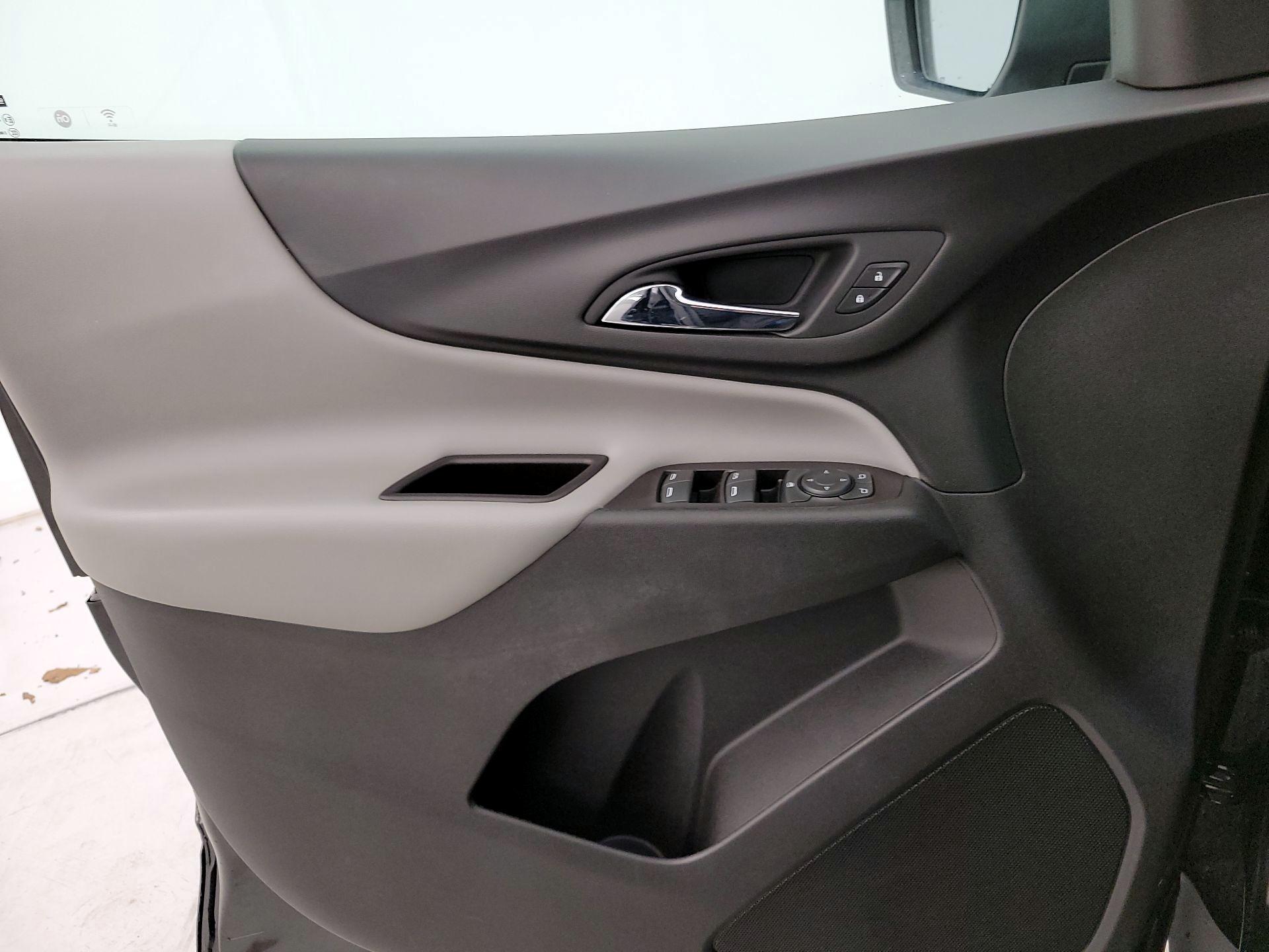 Thumbnail: 2022 Chevrolet Equinox - 12