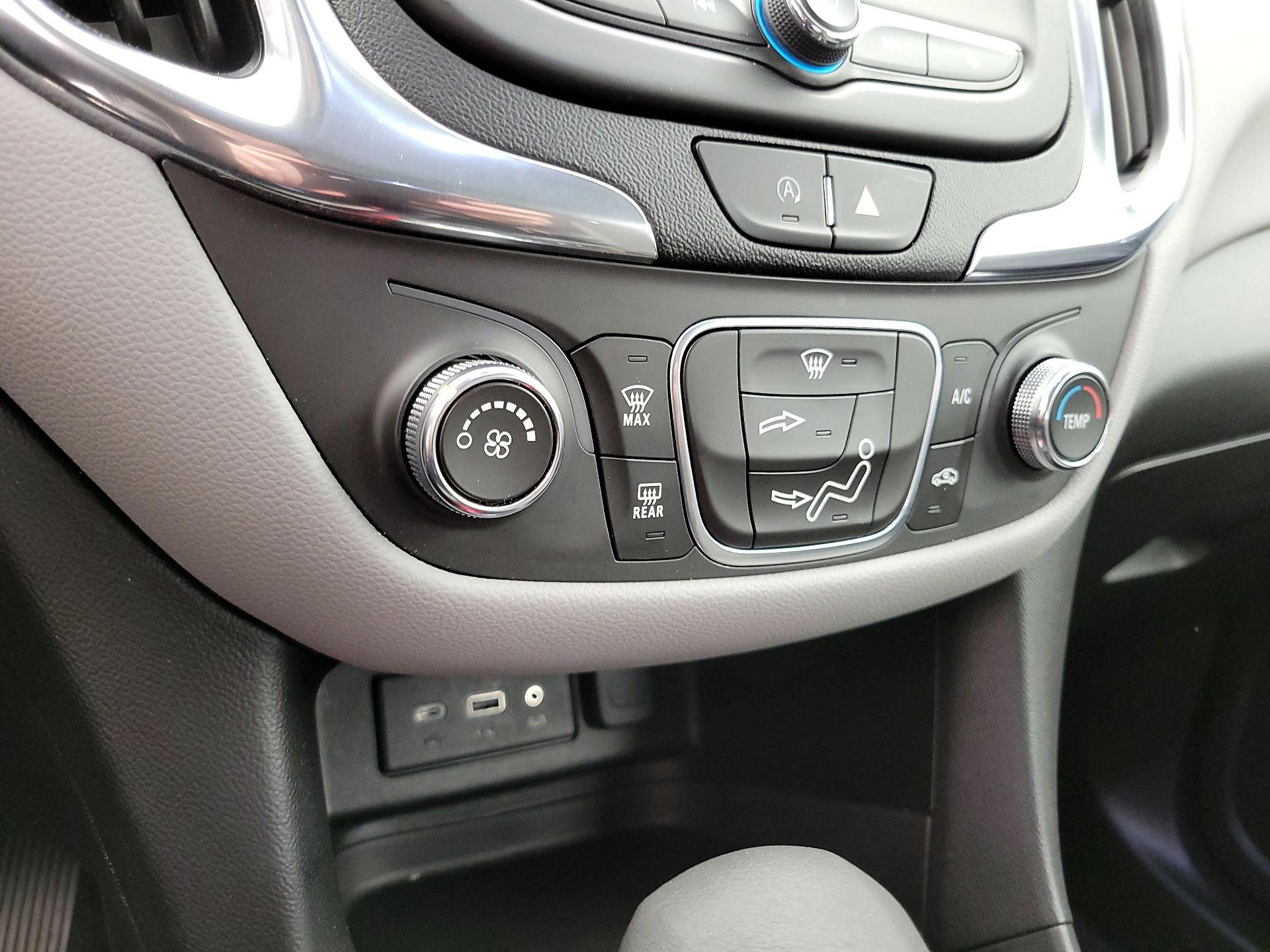 Thumbnail: 2022 Chevrolet Equinox - 16