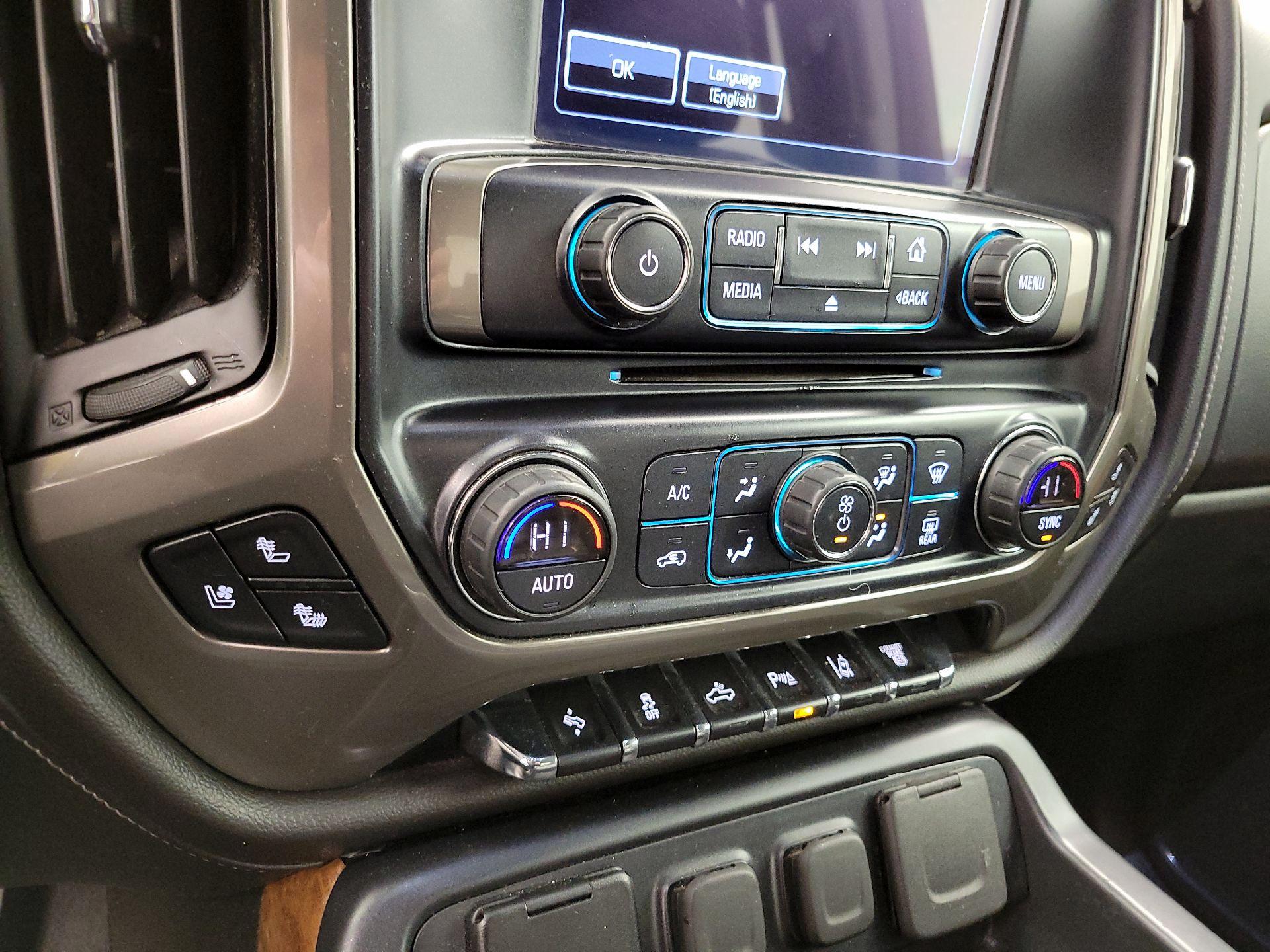 Thumbnail: 2019 Chevrolet Silverado 3500 - 17