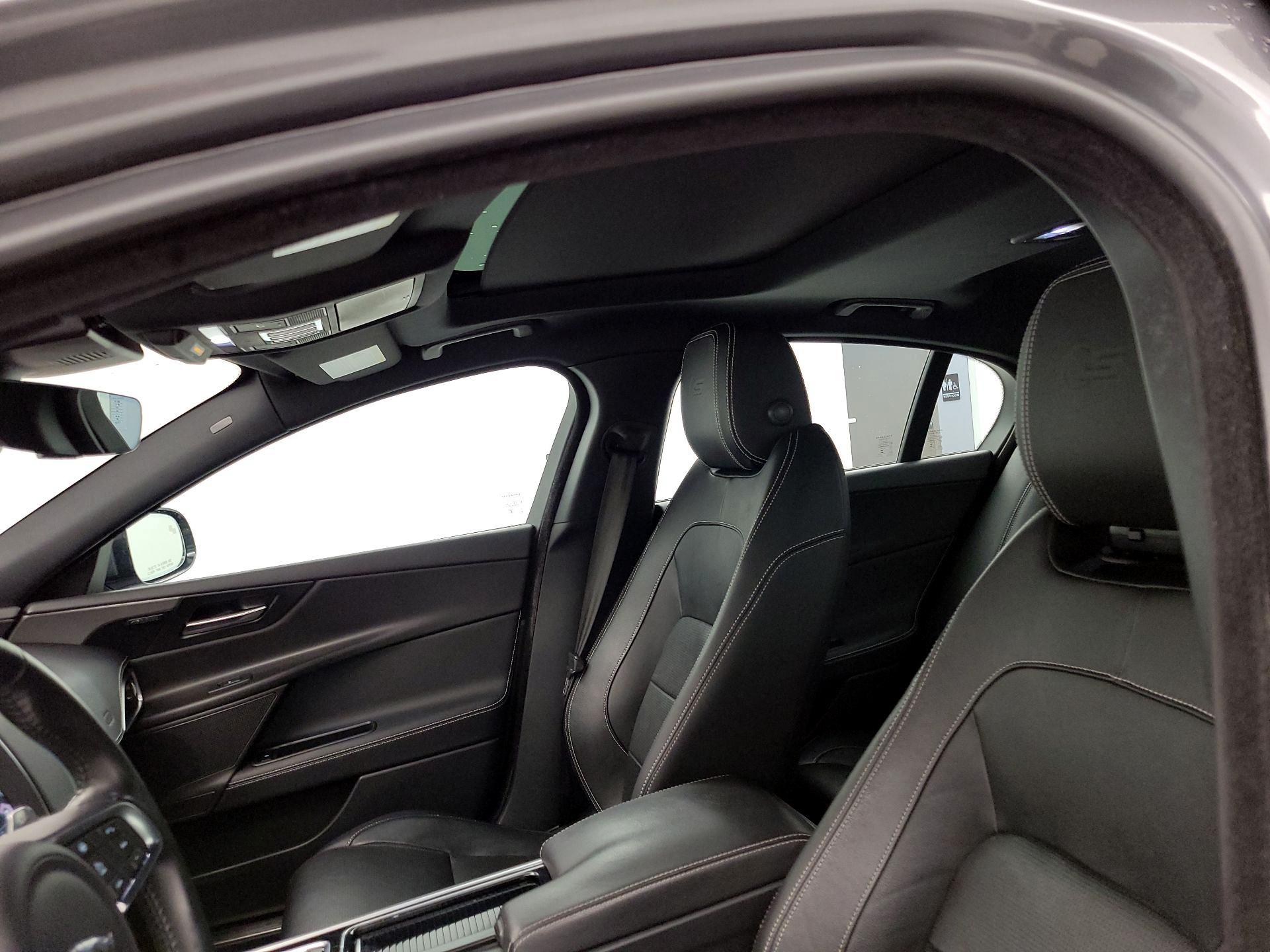 Thumbnail: 2019 Jaguar XE - 20