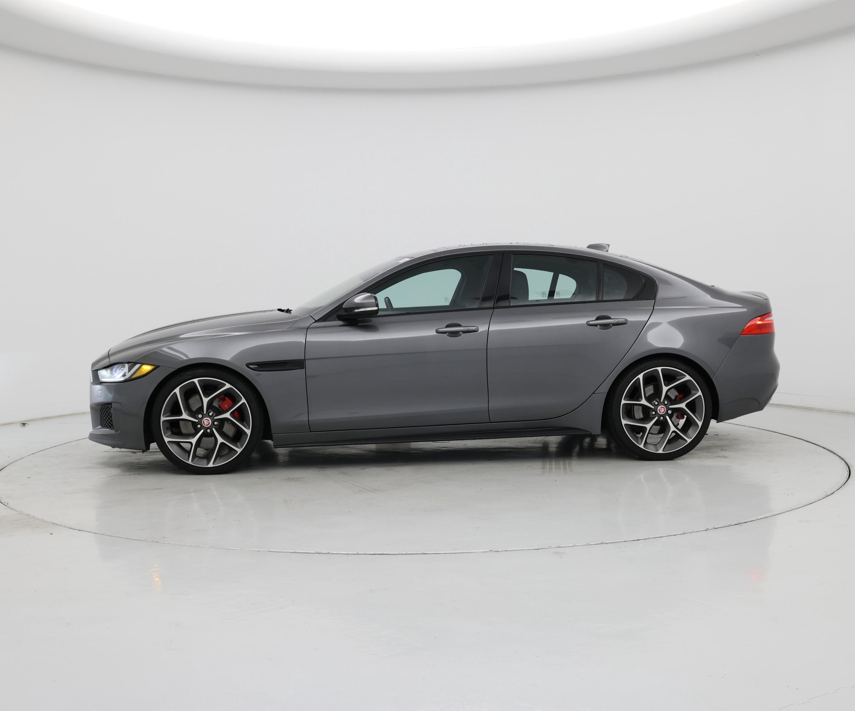 Thumbnail: 2019 Jaguar XE - 3