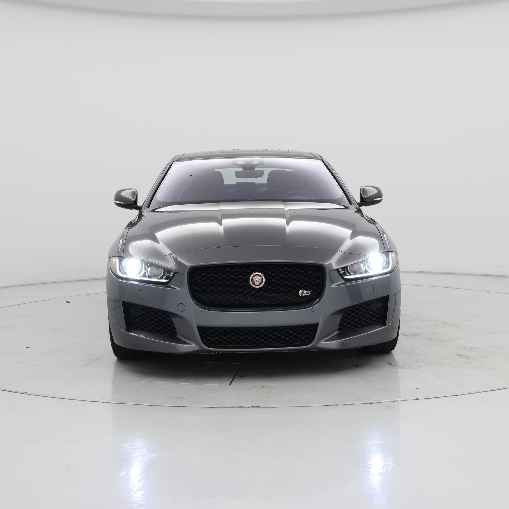 Thumbnail: 2019 Jaguar XE - 5