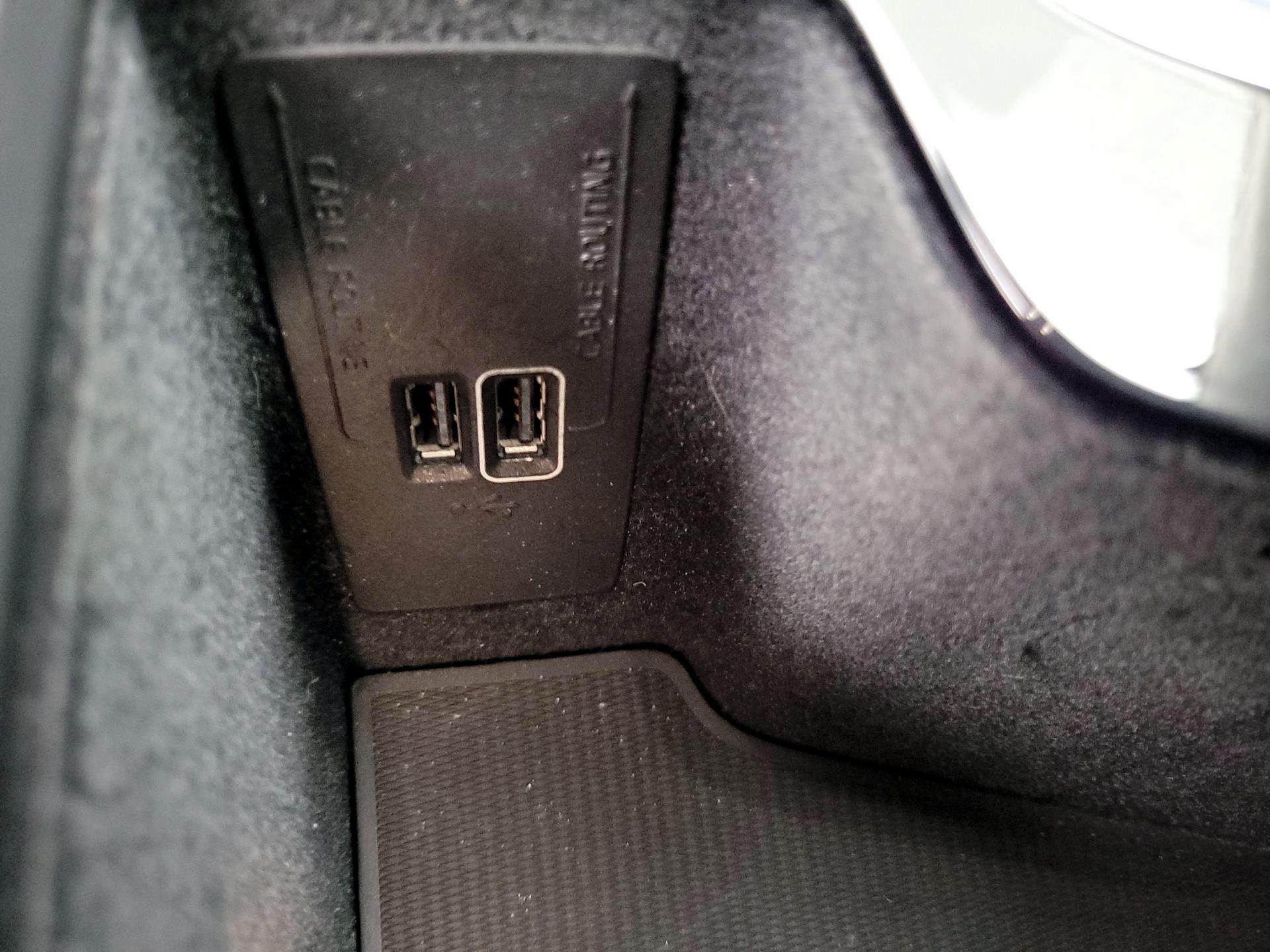 Thumbnail: 2021 Volvo XC60 - 19