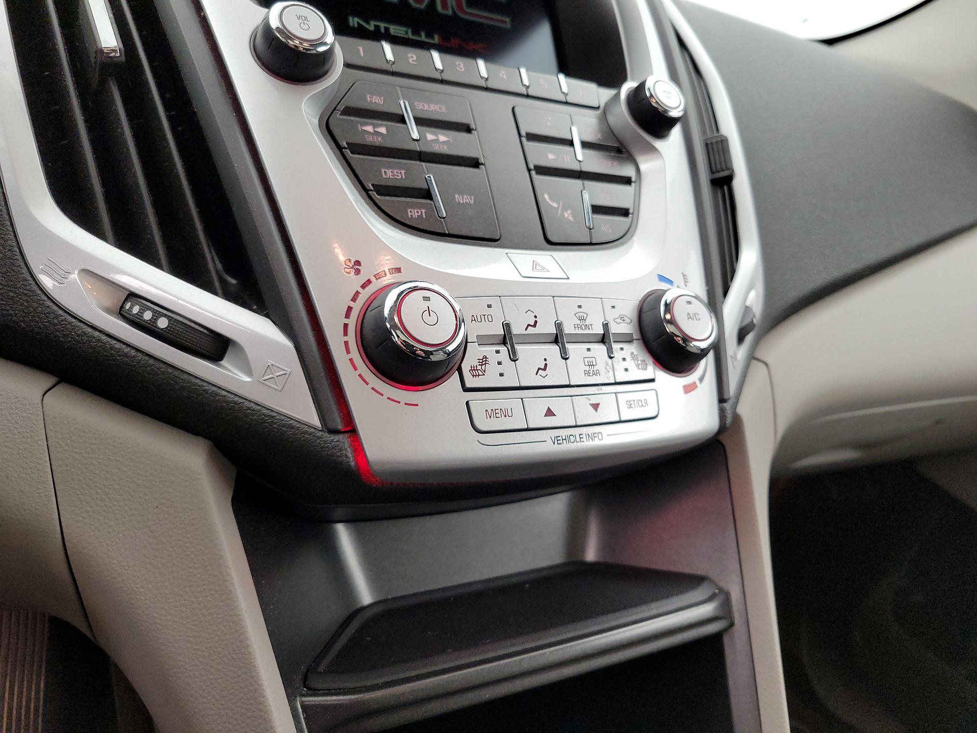 Thumbnail: 2016 GMC Terrain - 17