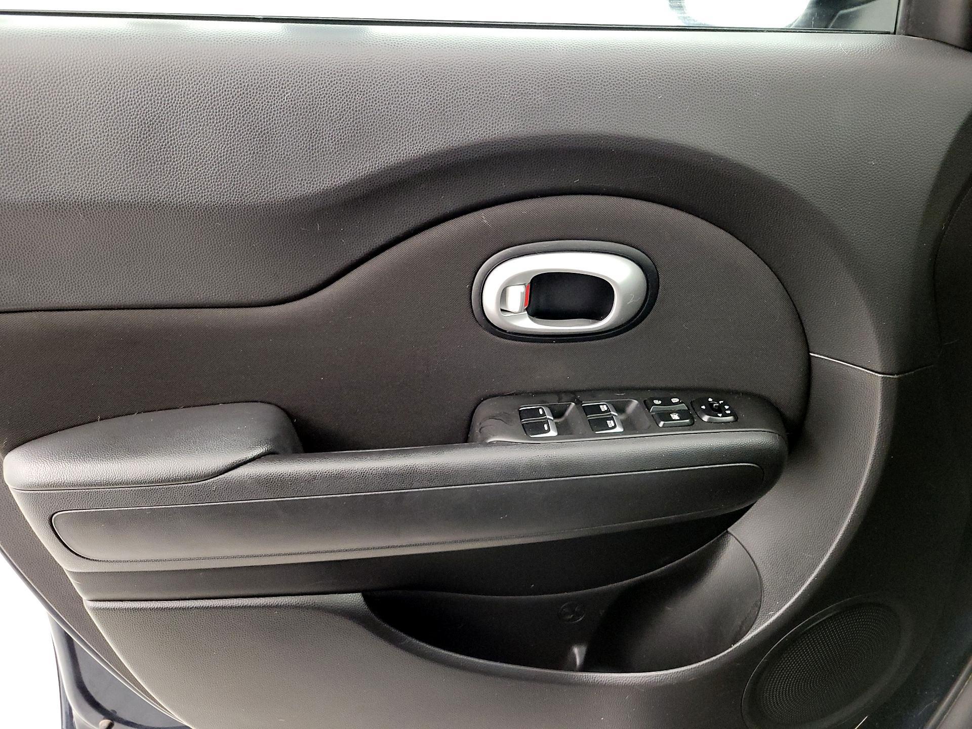 Thumbnail: 2018 Kia Soul - 12