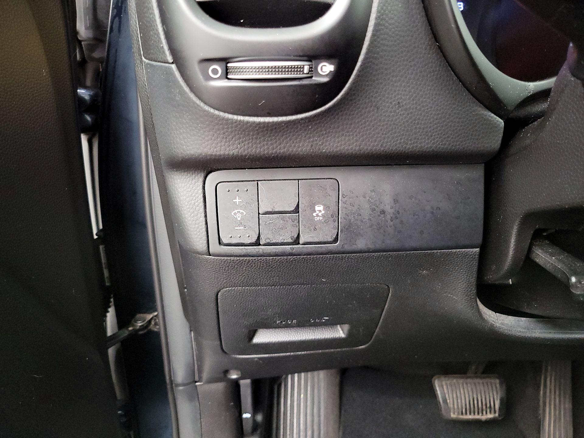 Thumbnail: 2018 Kia Soul - 13