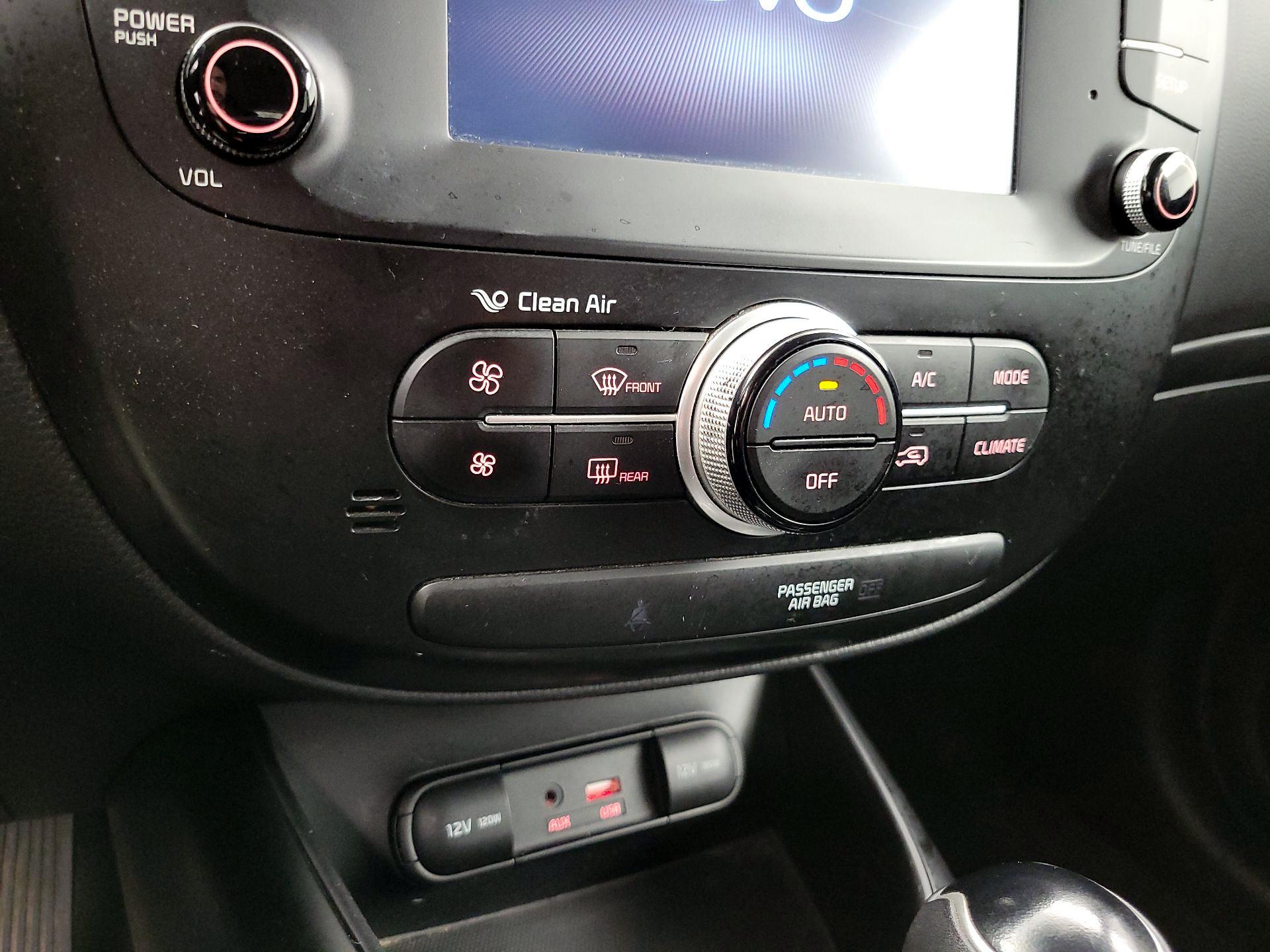 Thumbnail: 2018 Kia Soul - 16