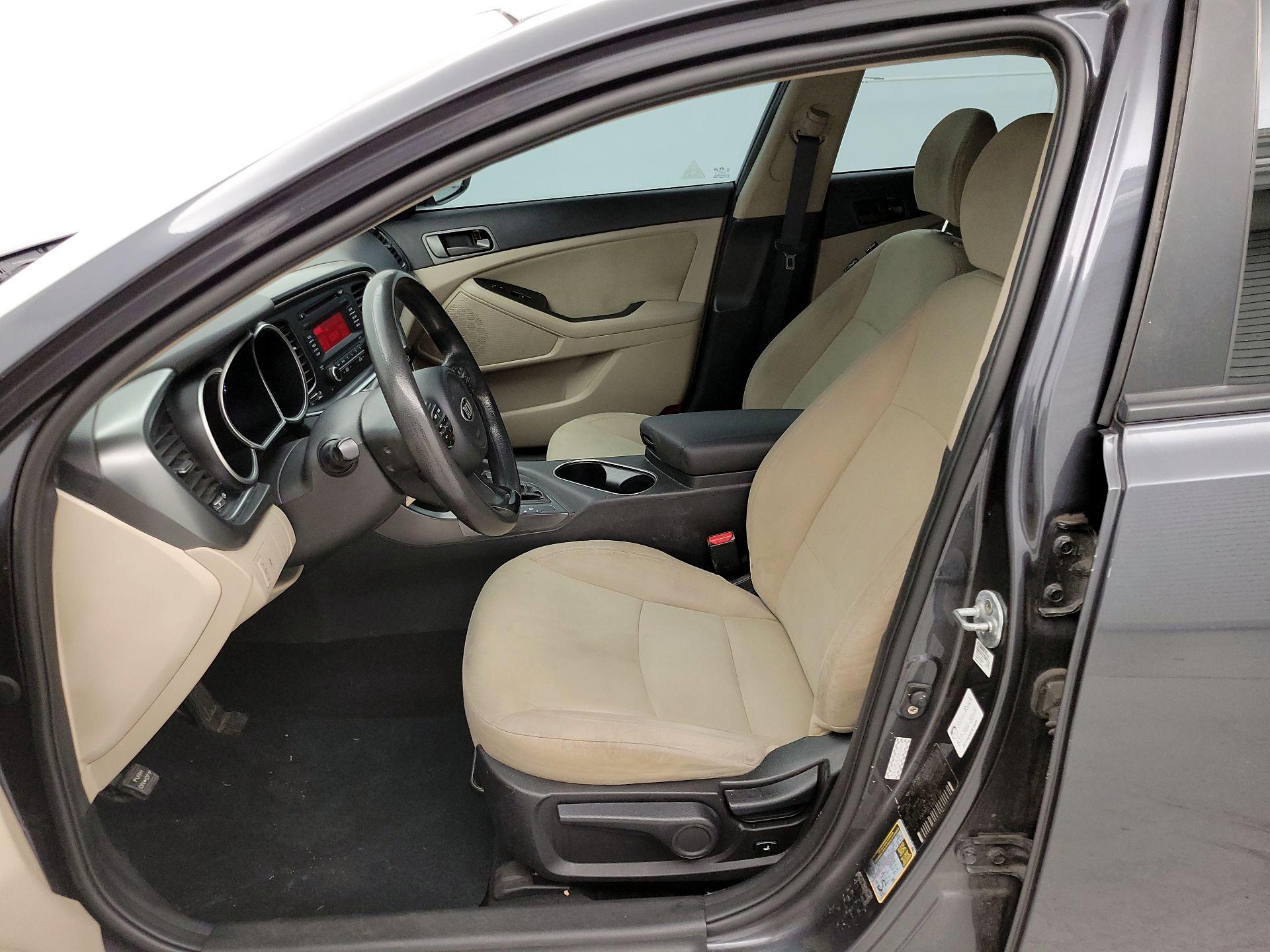 Thumbnail: 2015 Kia Optima - 11