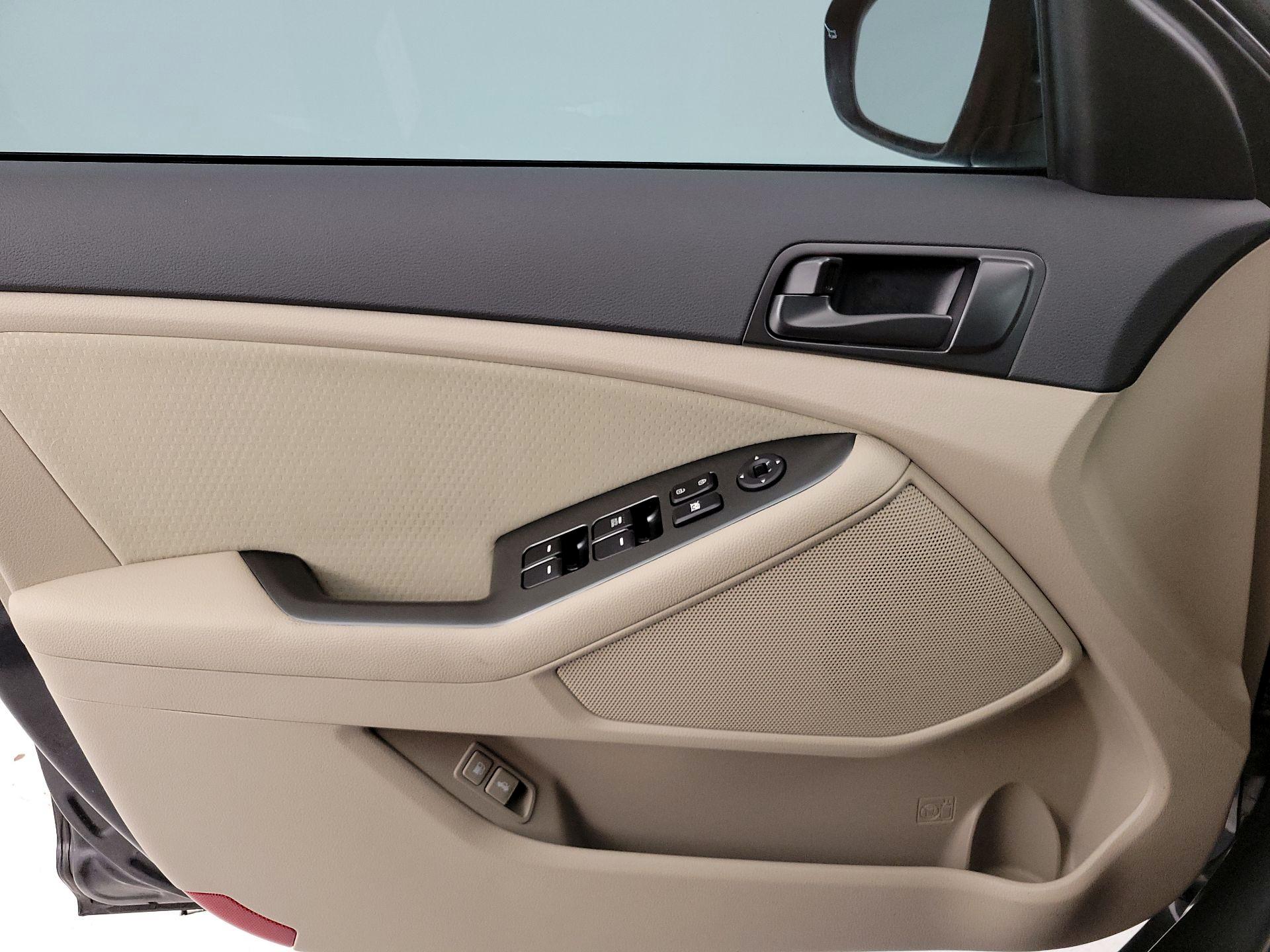 Thumbnail: 2015 Kia Optima - 12