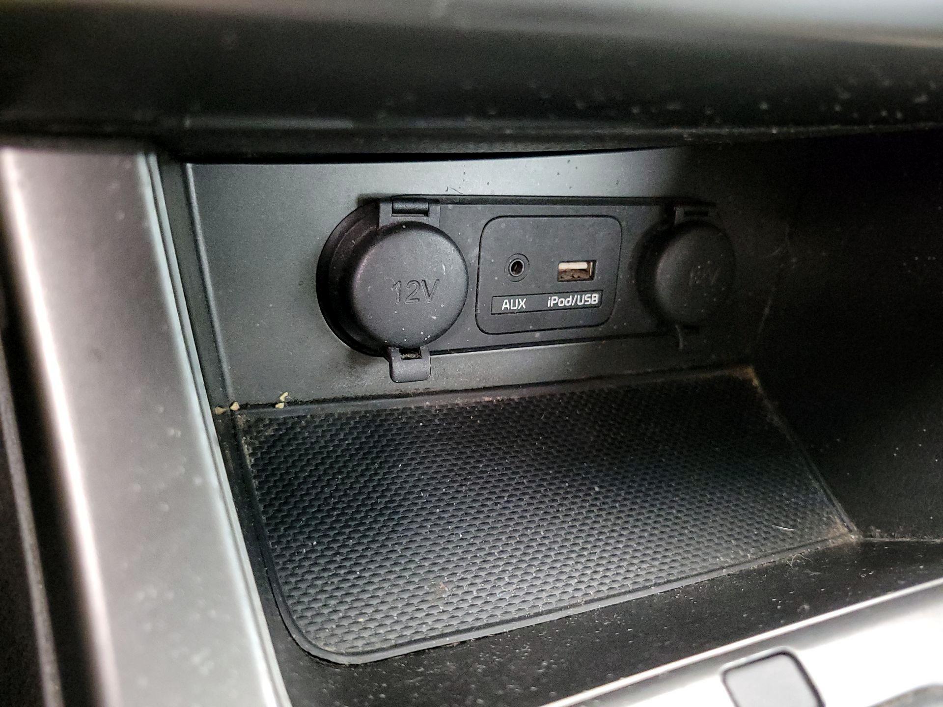 Thumbnail: 2015 Kia Optima - 17