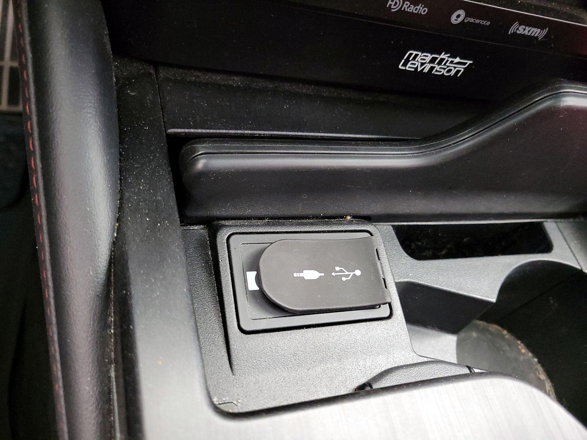 Thumbnail: 2020 Lexus ES - 18