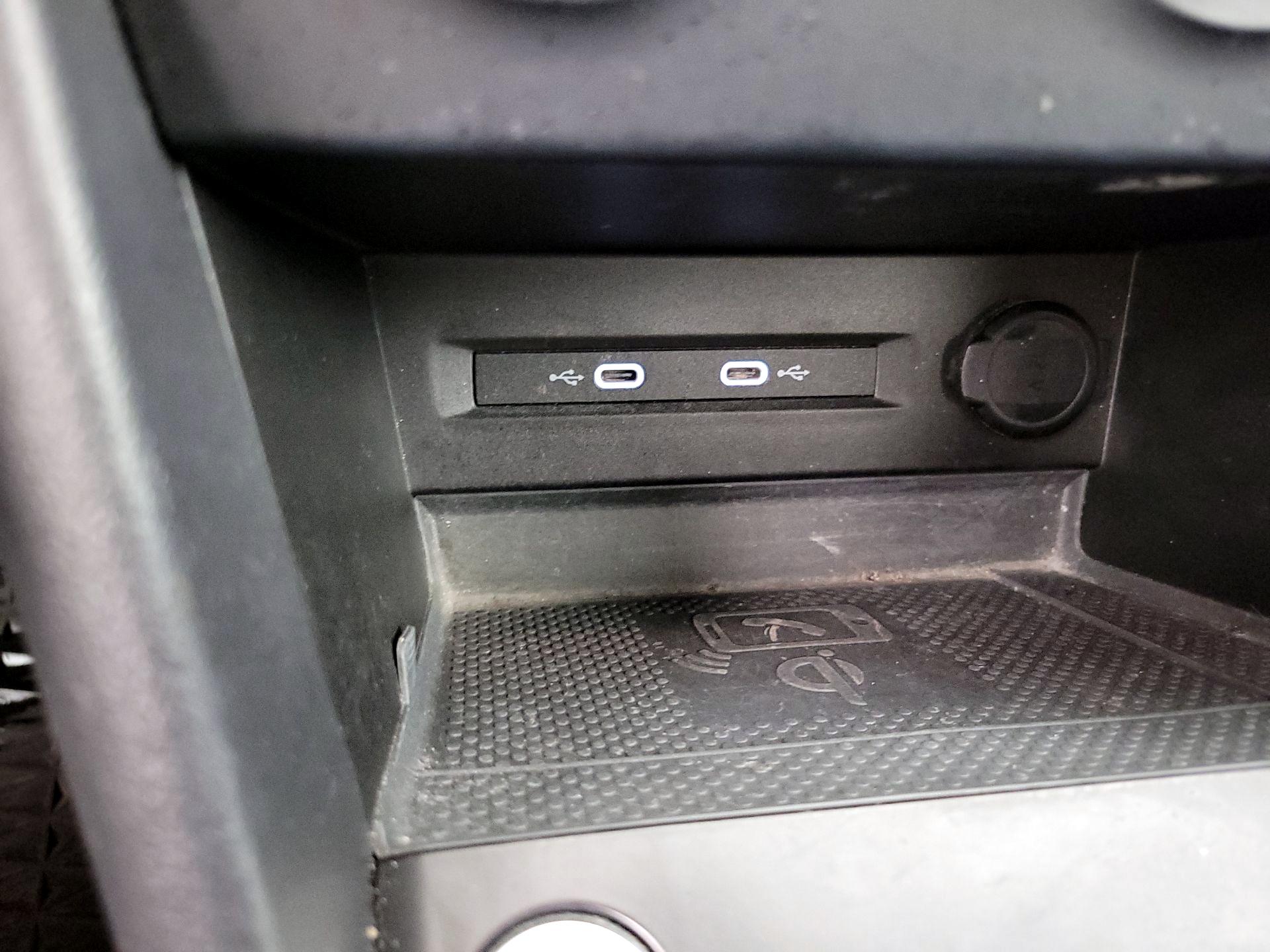 Thumbnail: 2022 Volkswagen Taos - 18