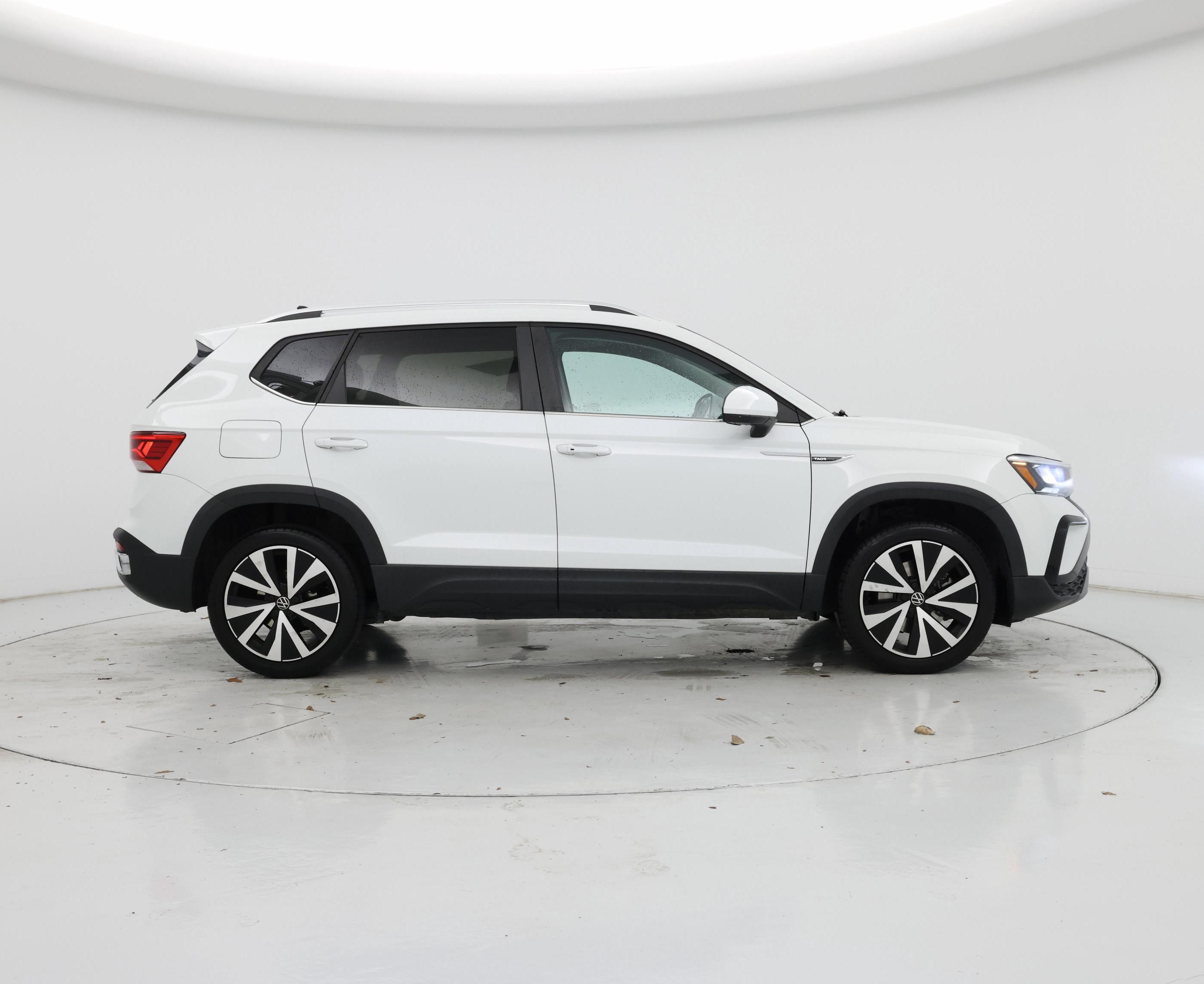 Thumbnail: 2022 Volkswagen Taos - 7