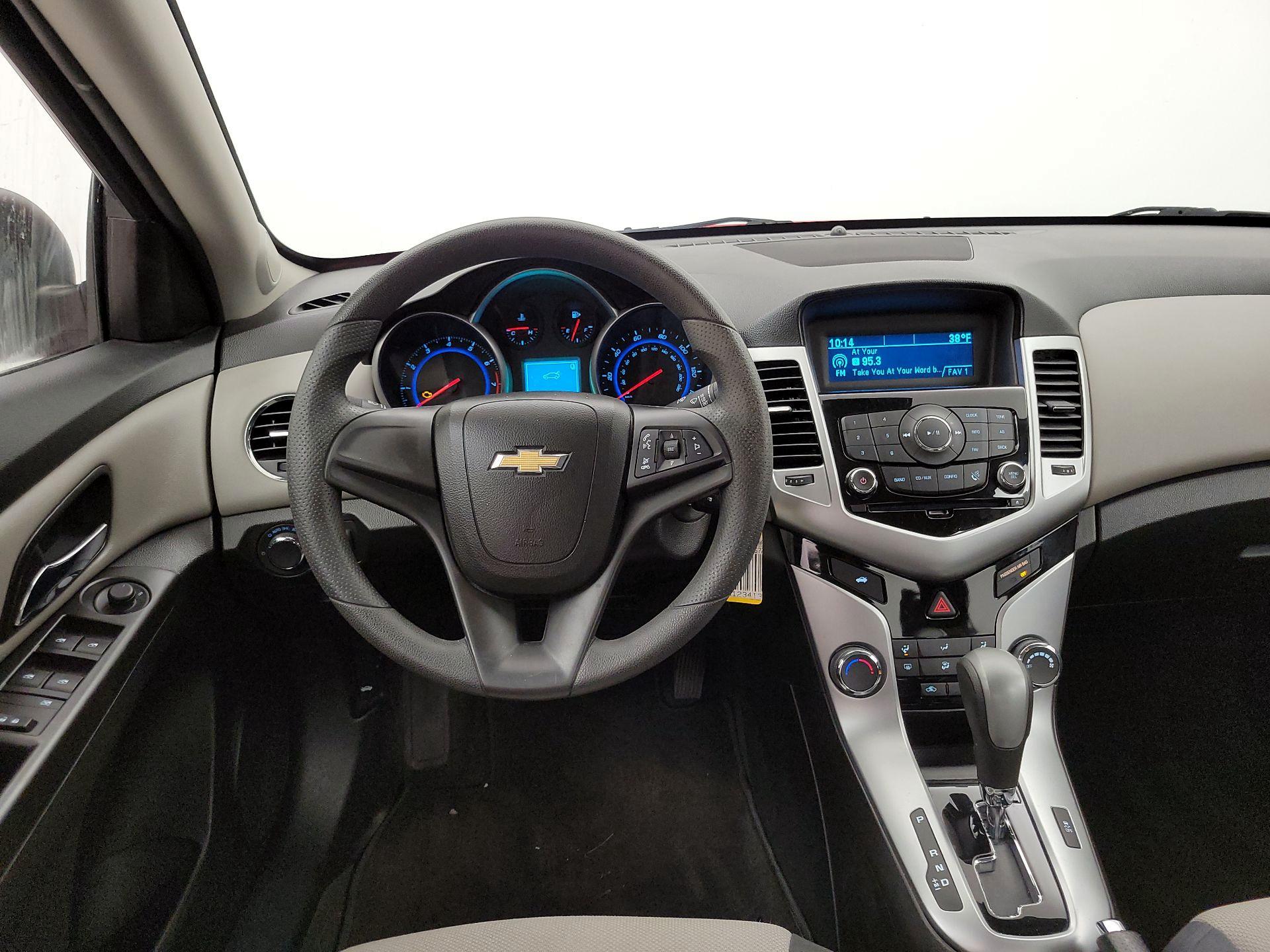 Thumbnail: 2016 Chevrolet Cruze - 10