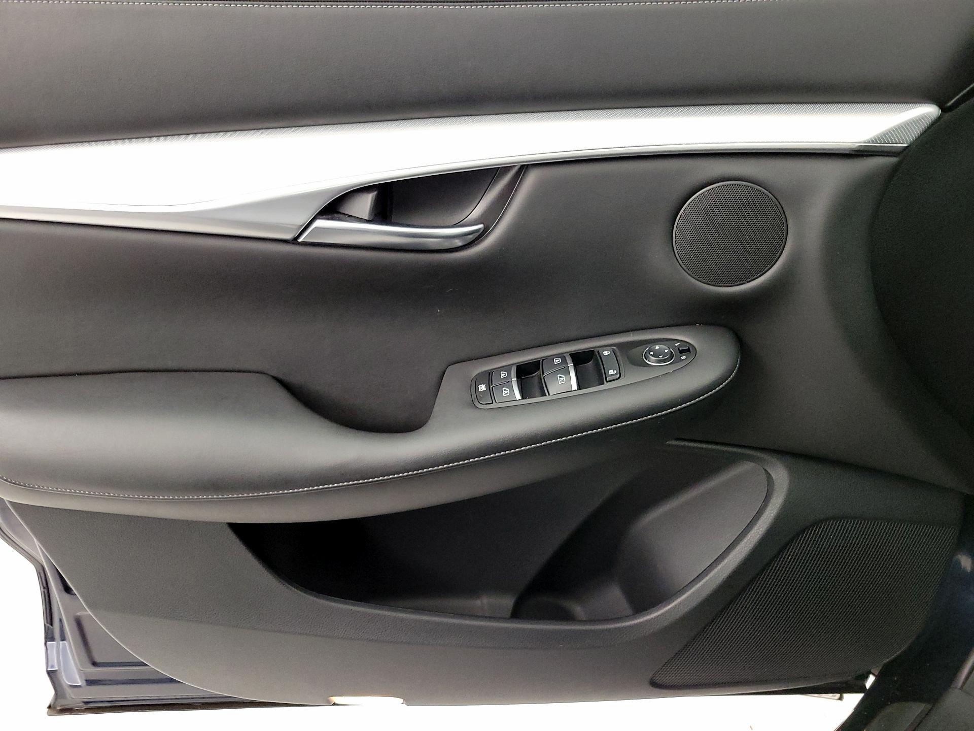 Thumbnail: 2019 INFINITI QX50 - 12