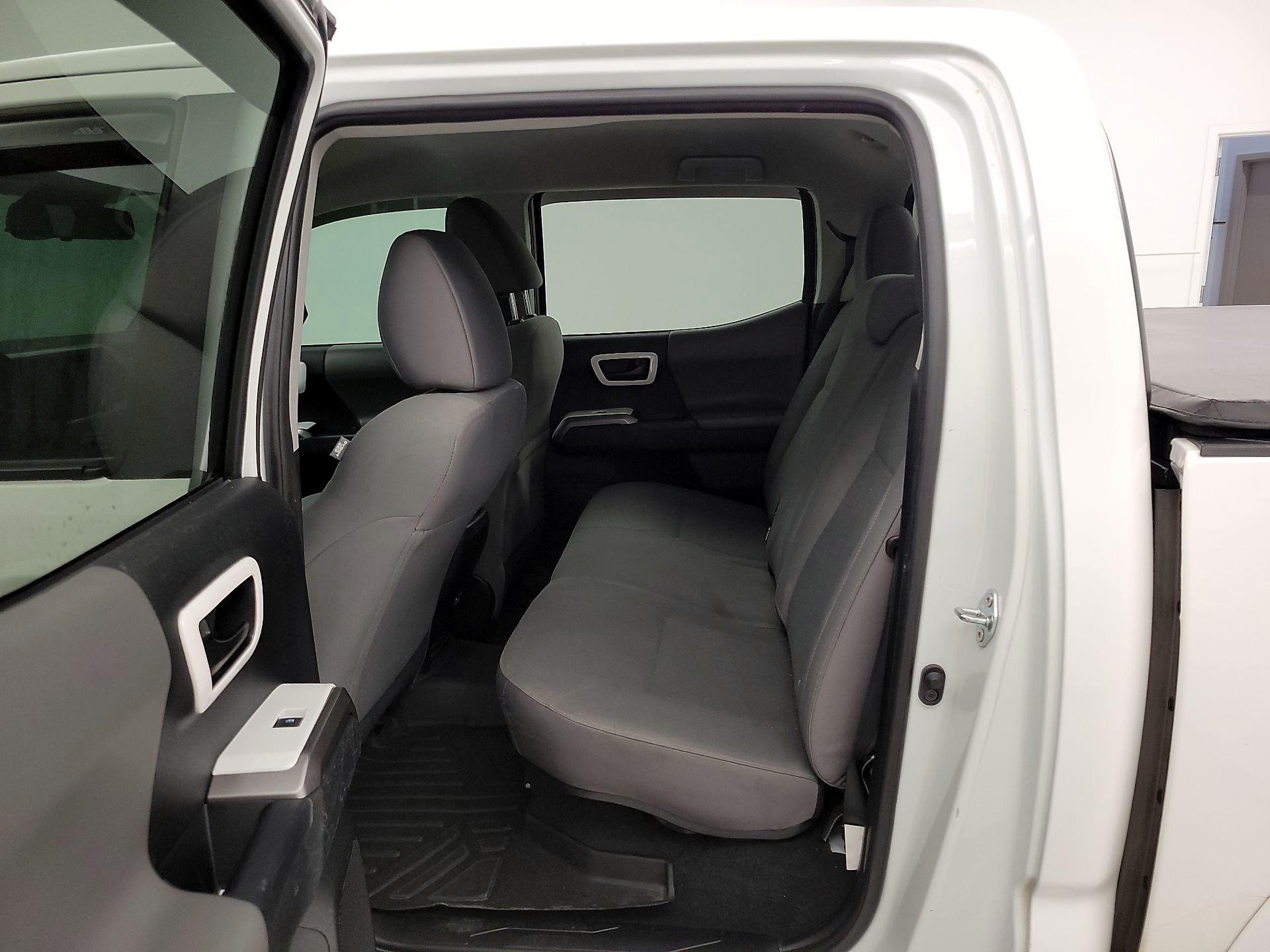 Thumbnail: 2021 Toyota Tacoma - 19