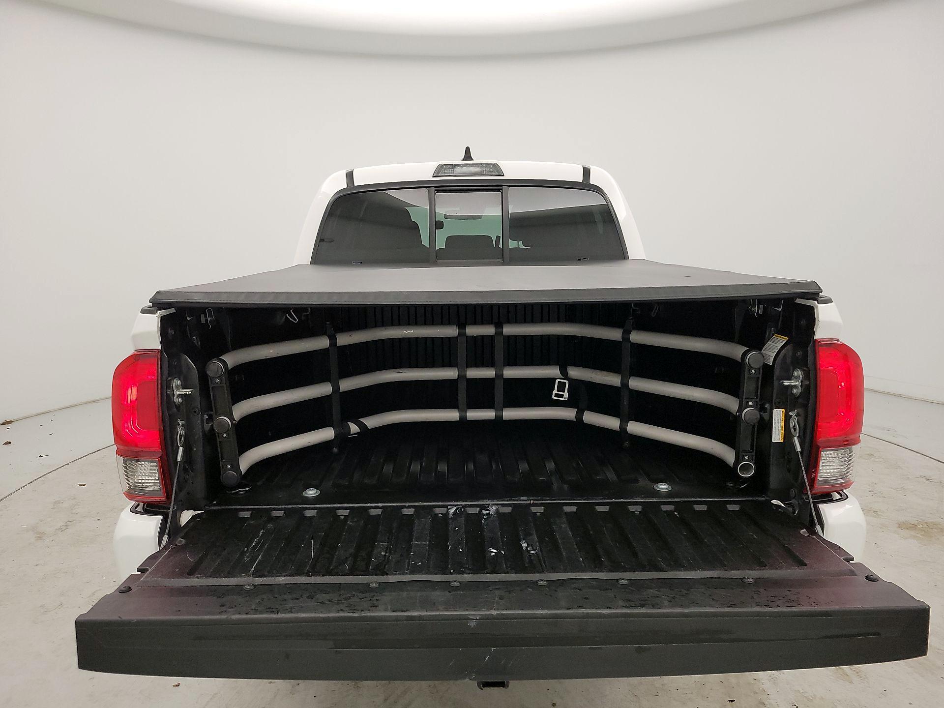 Thumbnail: 2021 Toyota Tacoma - 20