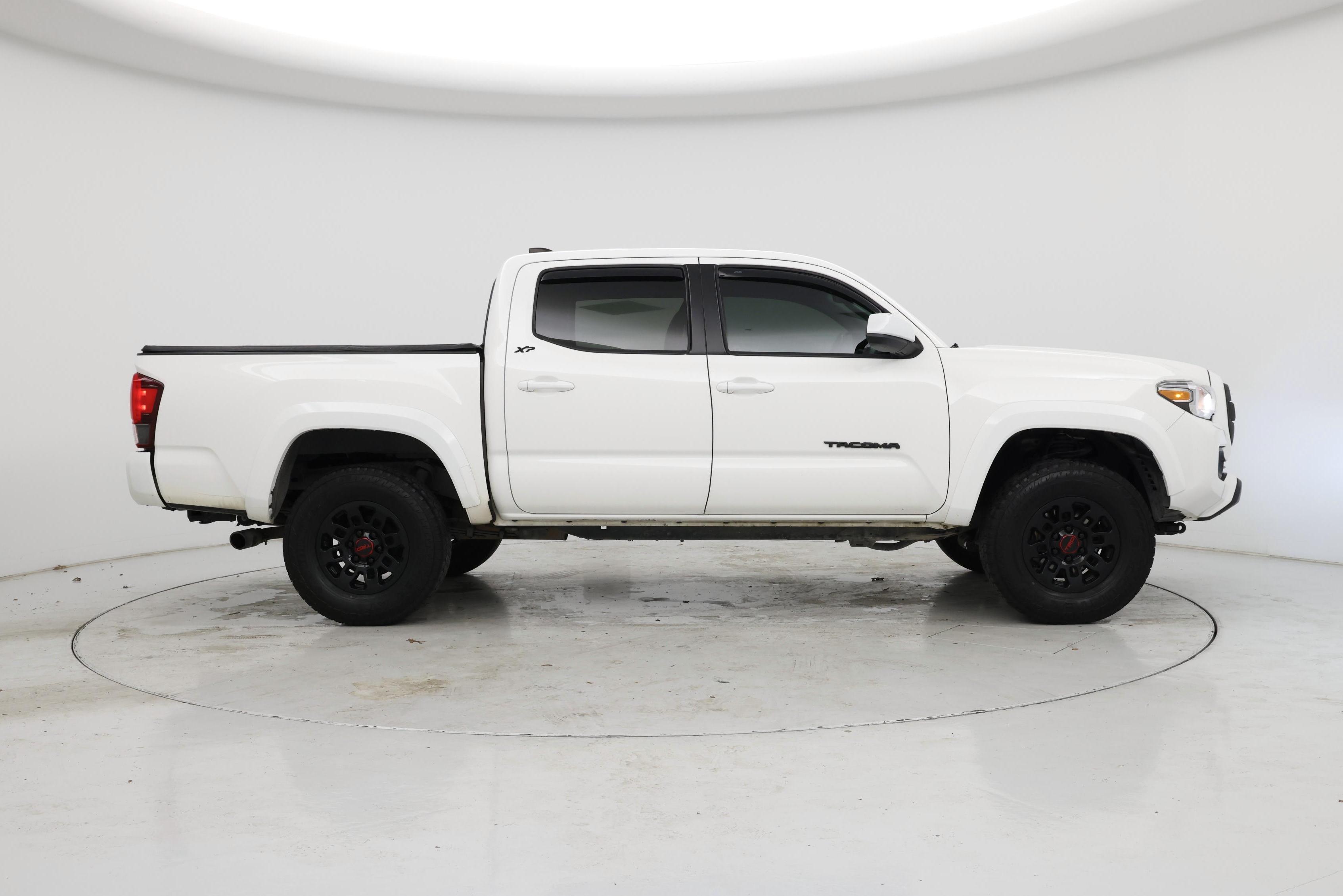 Thumbnail: 2021 Toyota Tacoma - 7