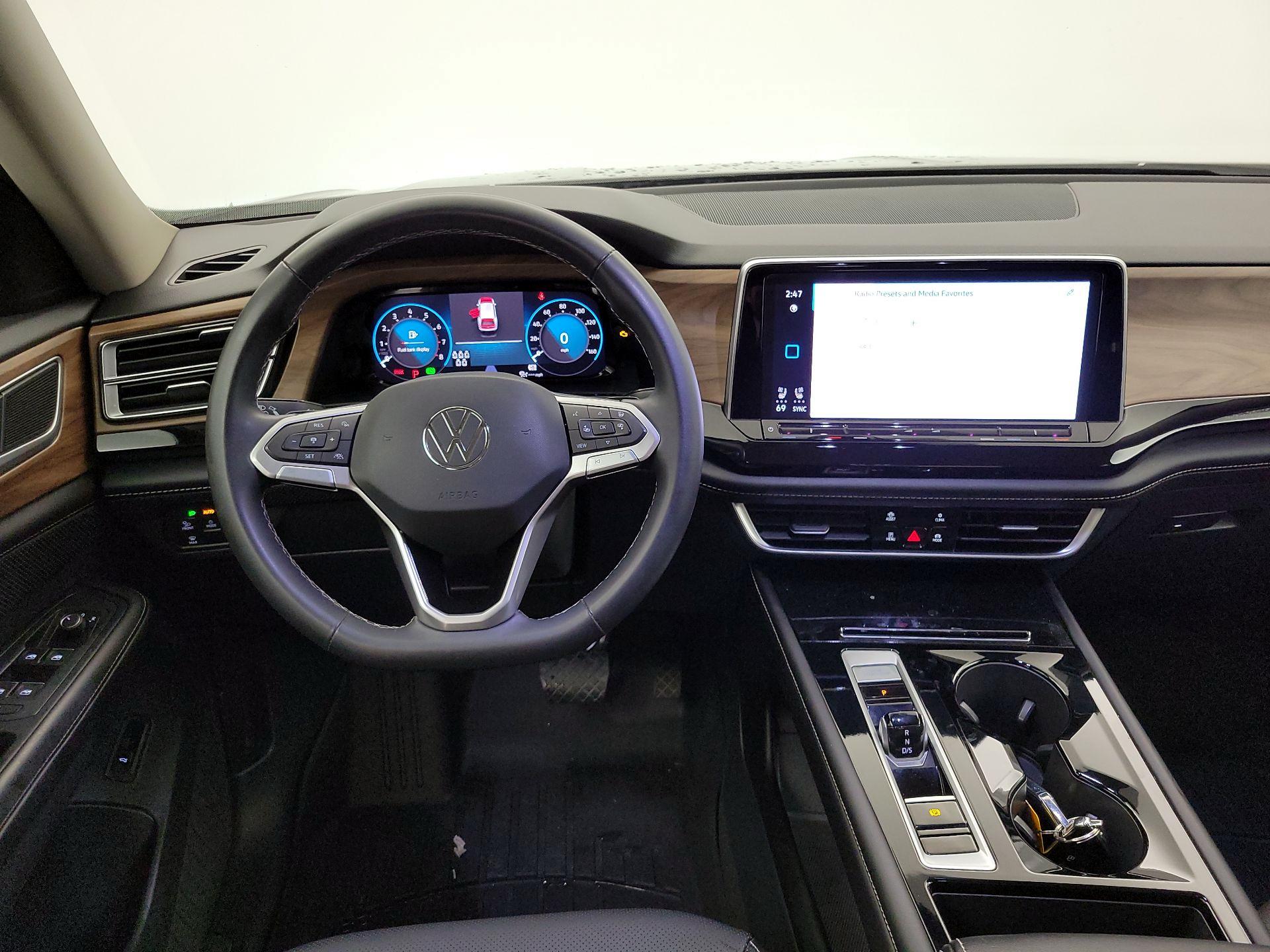 Thumbnail: 2024 Volkswagen Atlas - 10