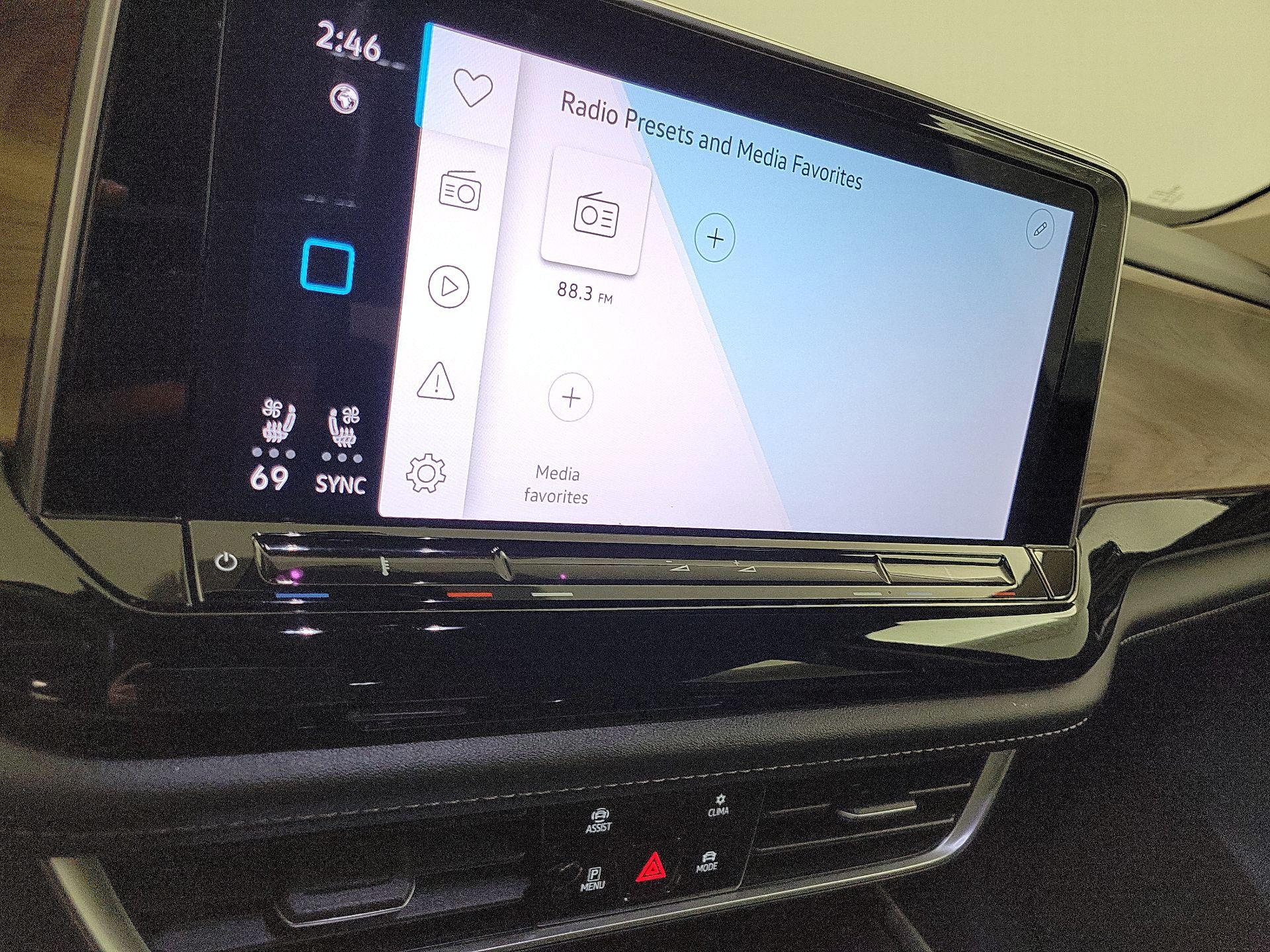 Thumbnail: 2024 Volkswagen Atlas - 16