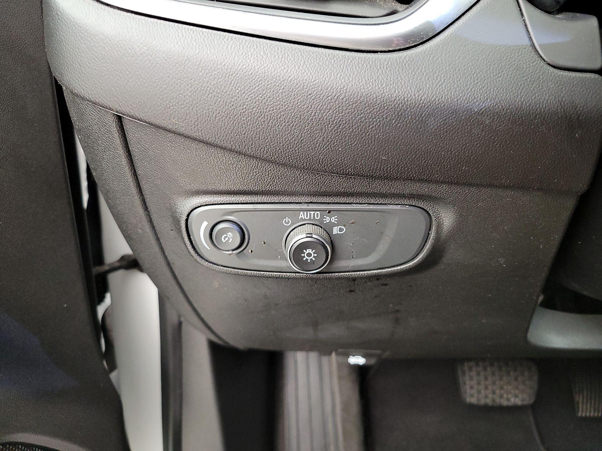 Thumbnail: 2020 Chevrolet Equinox - 13