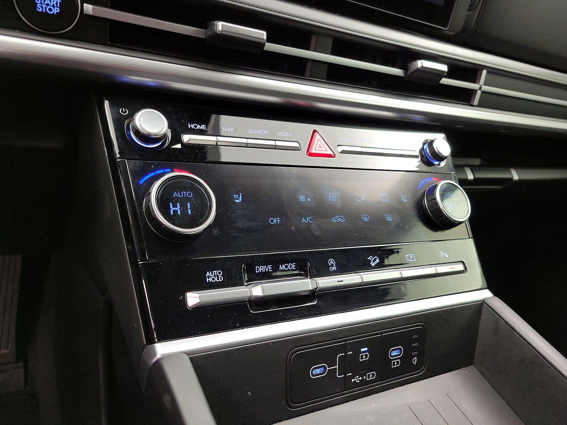 Thumbnail: 2025 Hyundai Santa Fe - 16