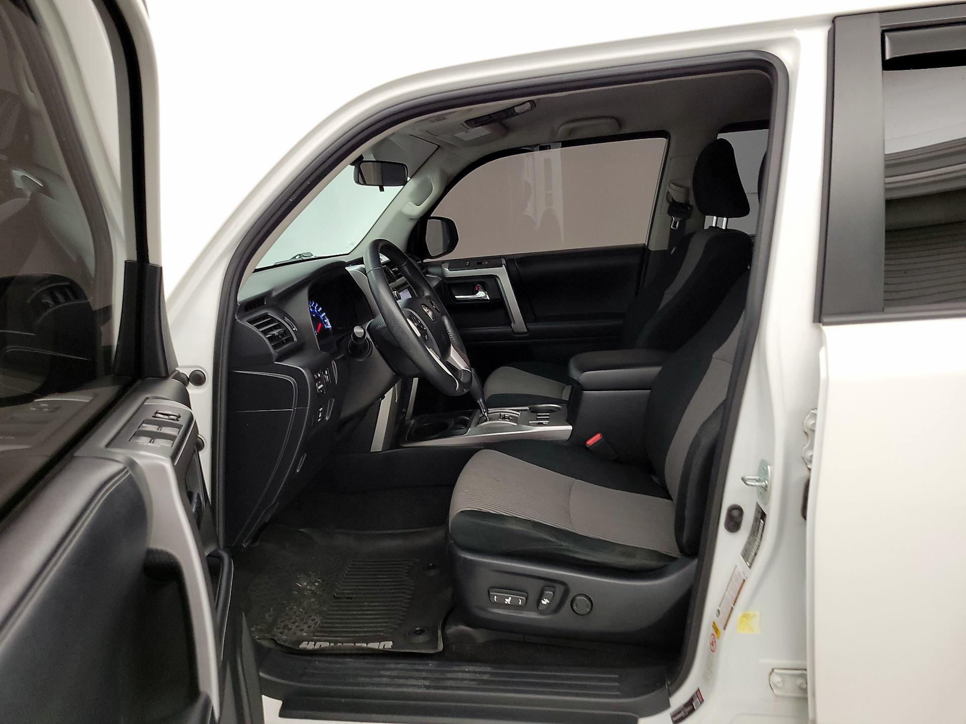 Thumbnail: 2019 Toyota 4Runner - 11