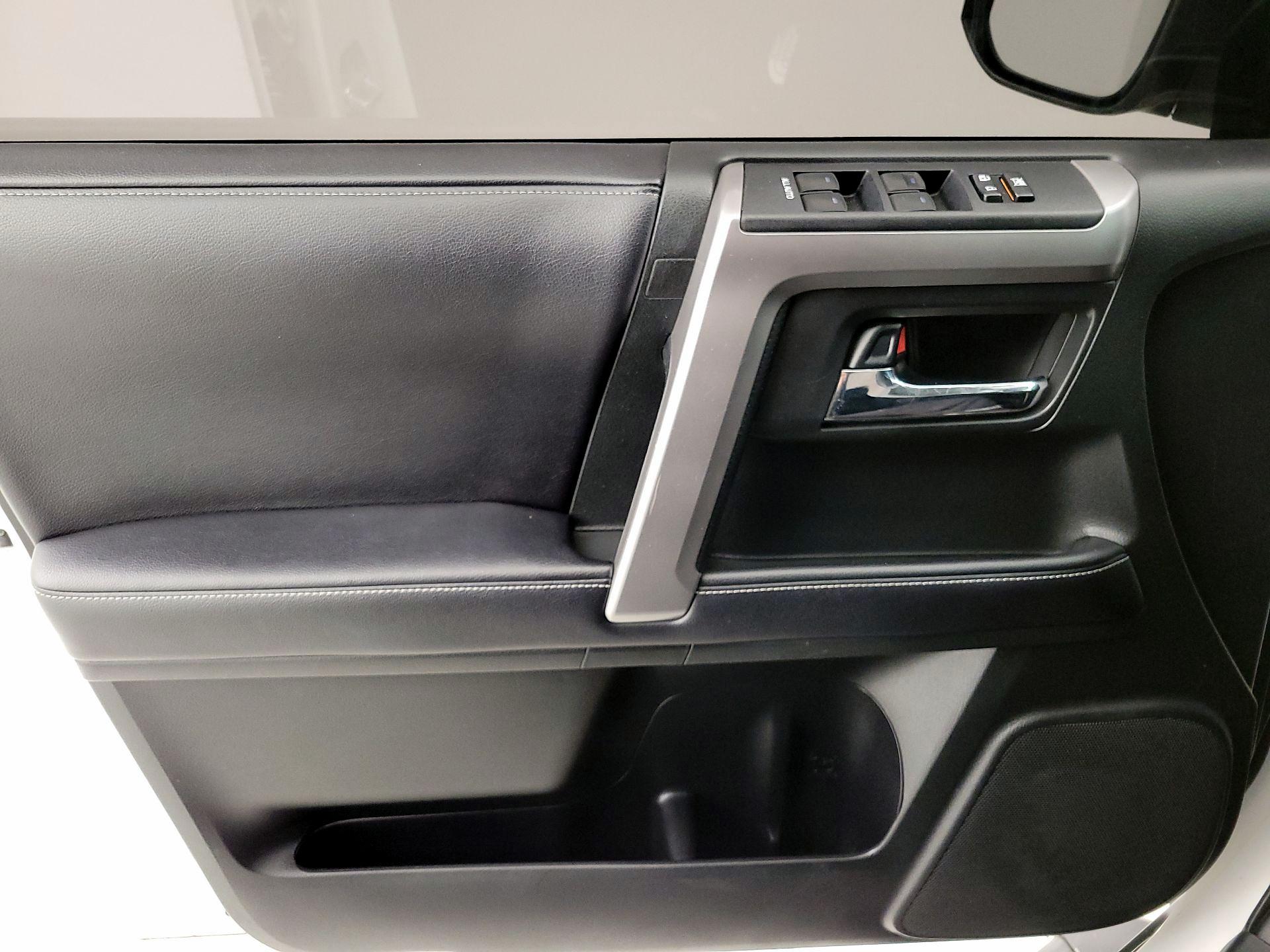 Thumbnail: 2019 Toyota 4Runner - 12