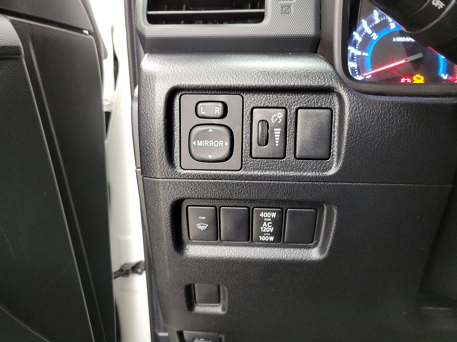 Thumbnail: 2019 Toyota 4Runner - 13