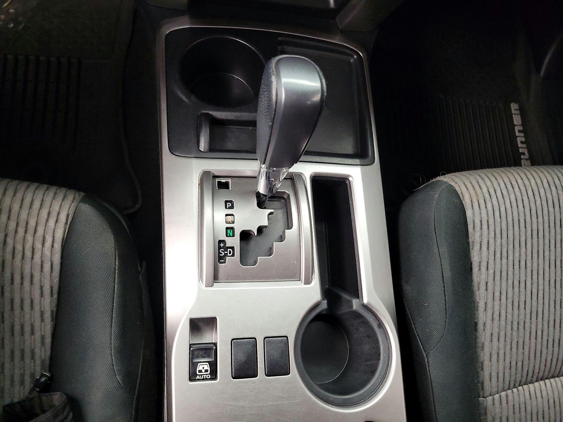 Thumbnail: 2019 Toyota 4Runner - 18