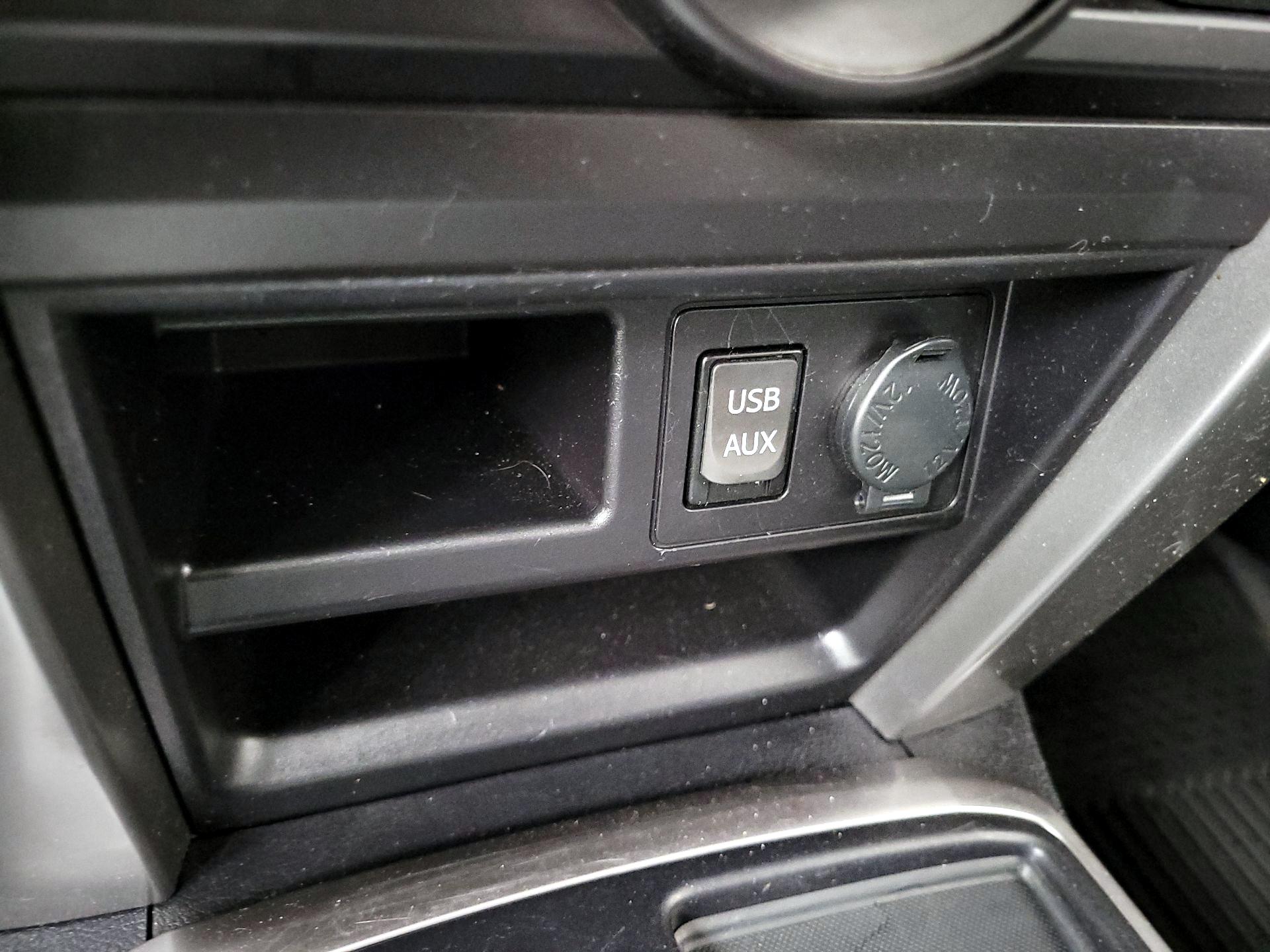 Thumbnail: 2019 Toyota 4Runner - 19