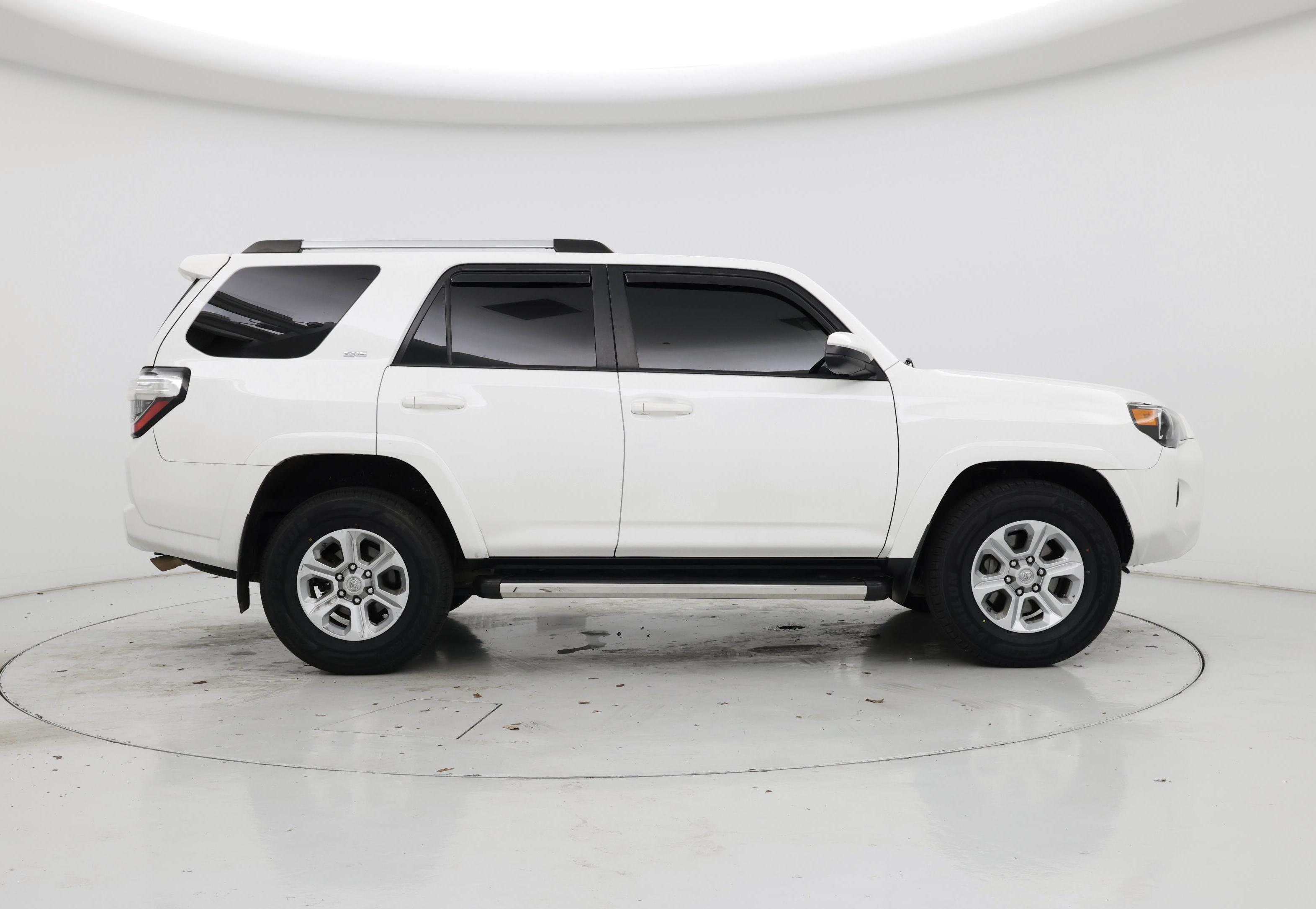 Thumbnail: 2019 Toyota 4Runner - 7