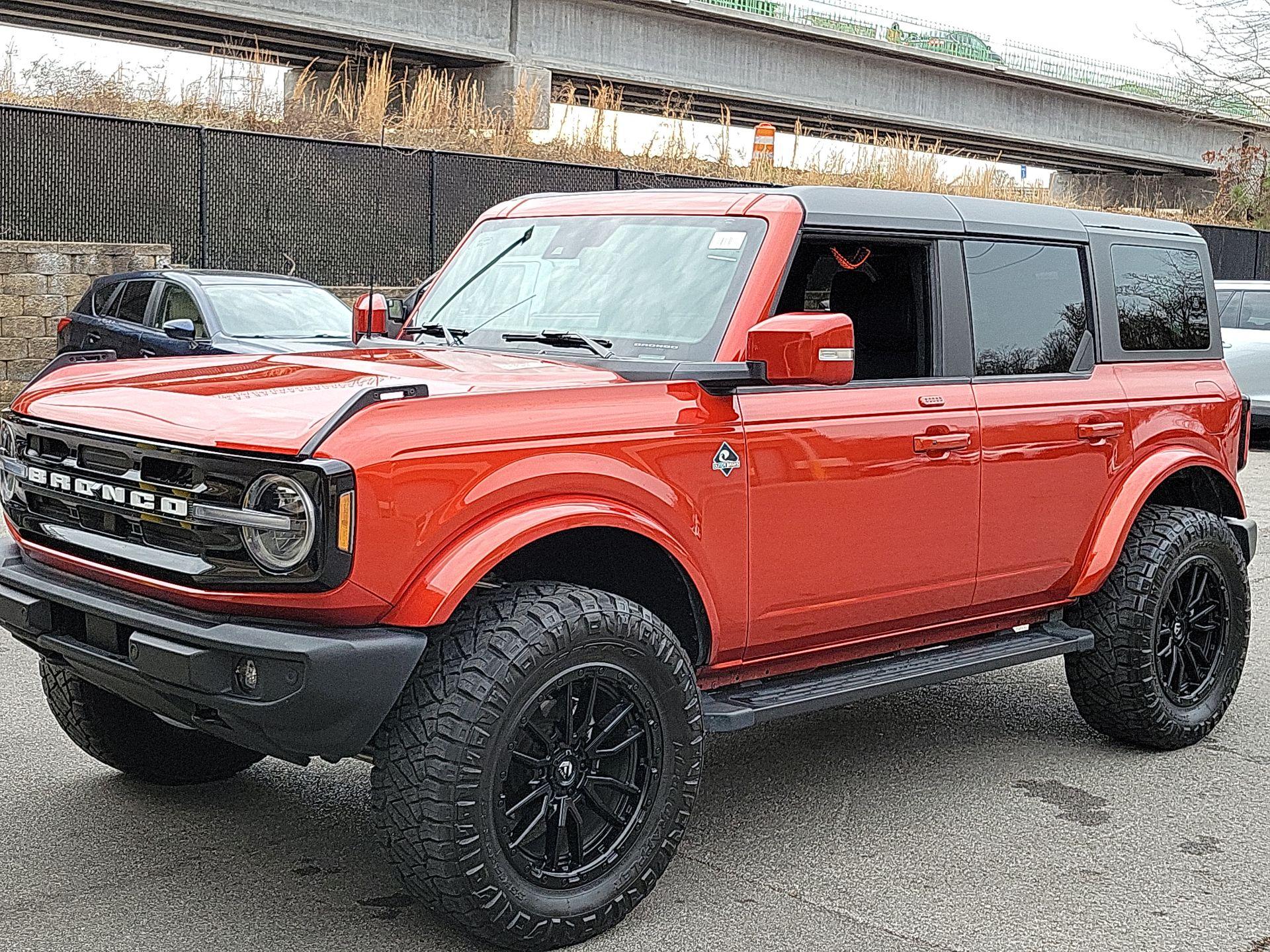 Thumbnail: 2023 Ford Bronco - 3
