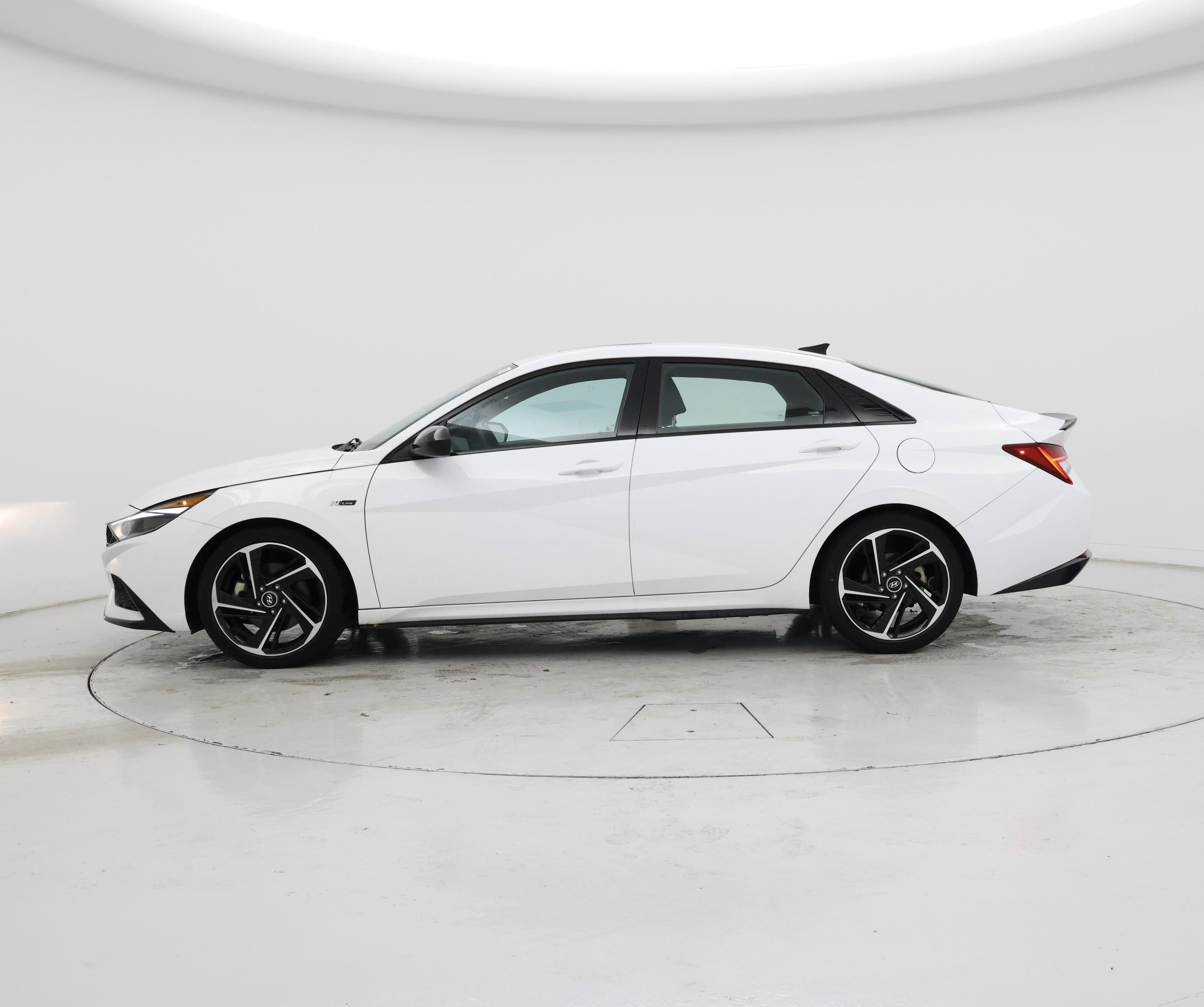 Thumbnail: 2023 Hyundai Elantra - 3