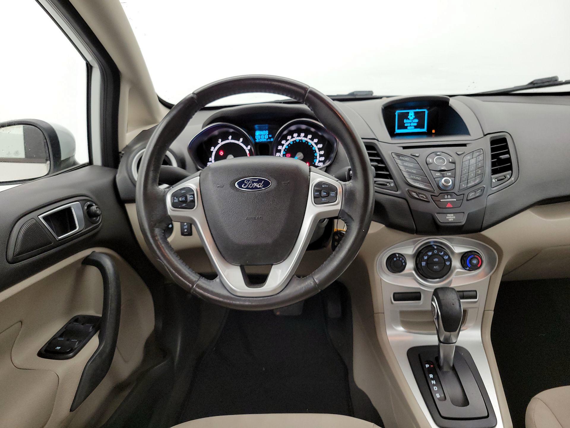 Thumbnail: 2016 Ford Fiesta - 10