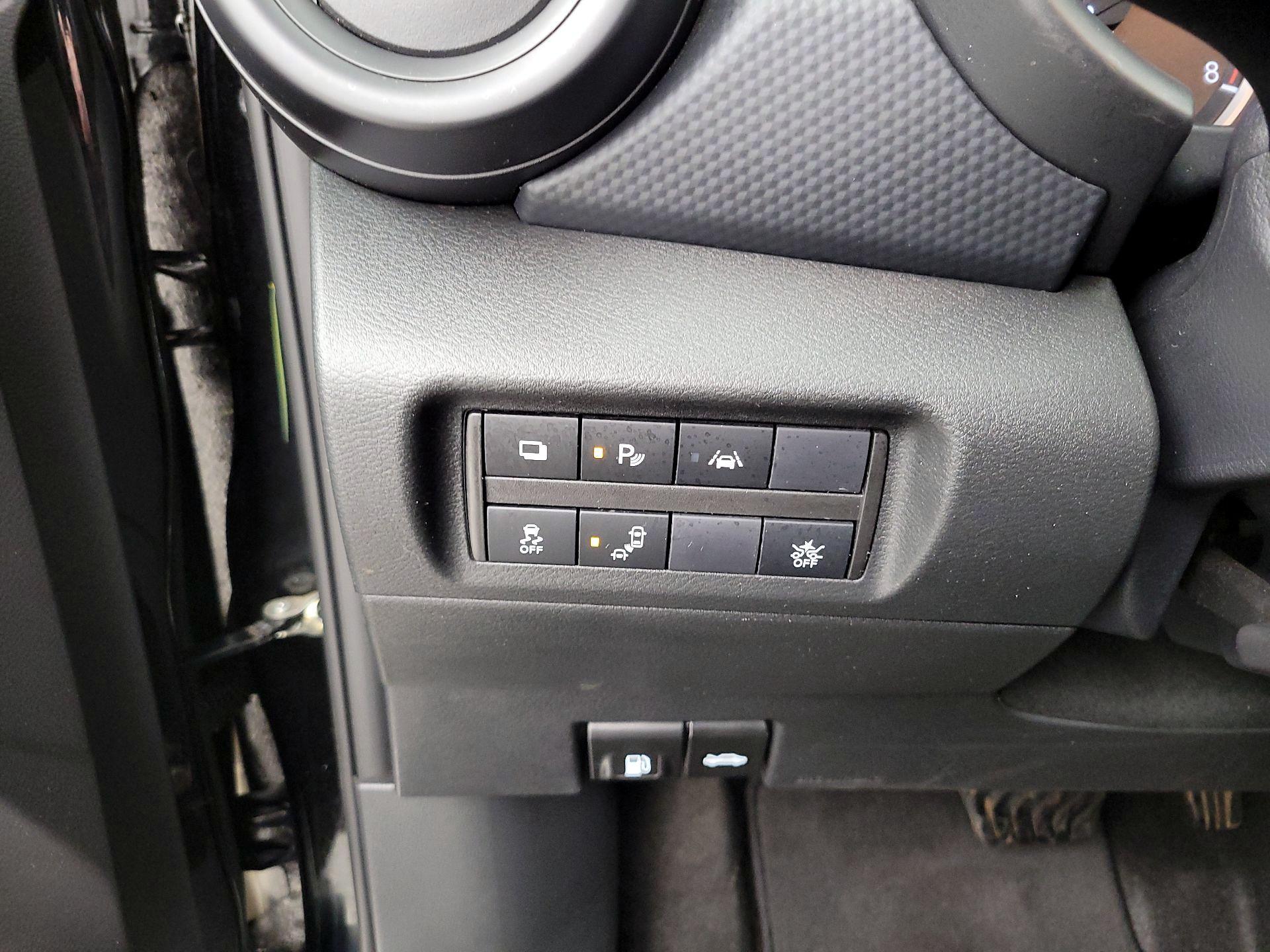 Thumbnail: 2023 Nissan Kicks - 13