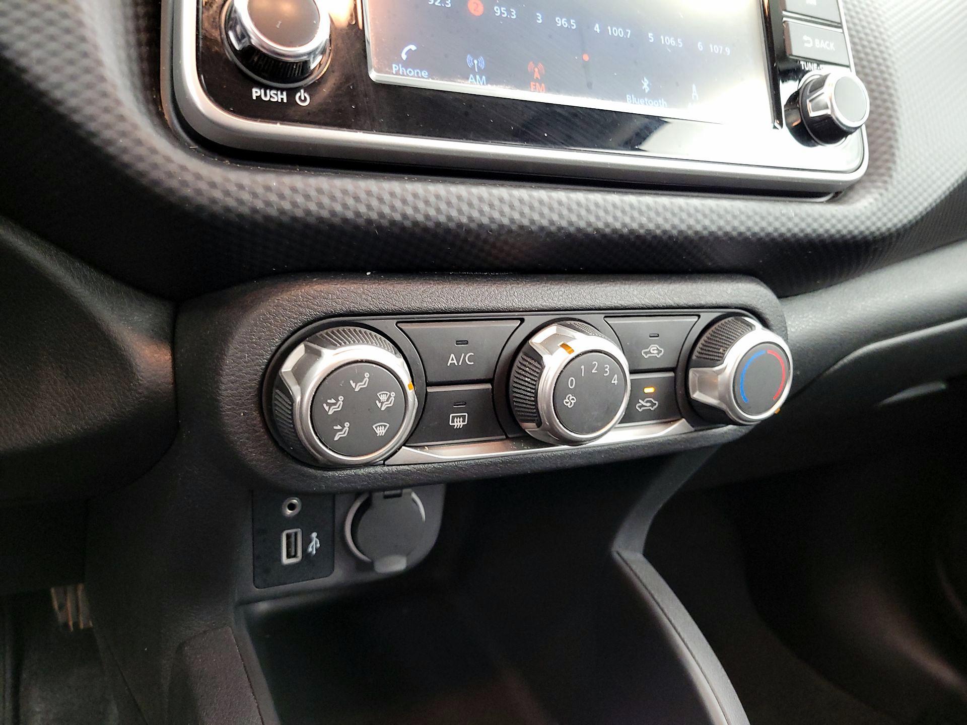 Thumbnail: 2023 Nissan Kicks - 16