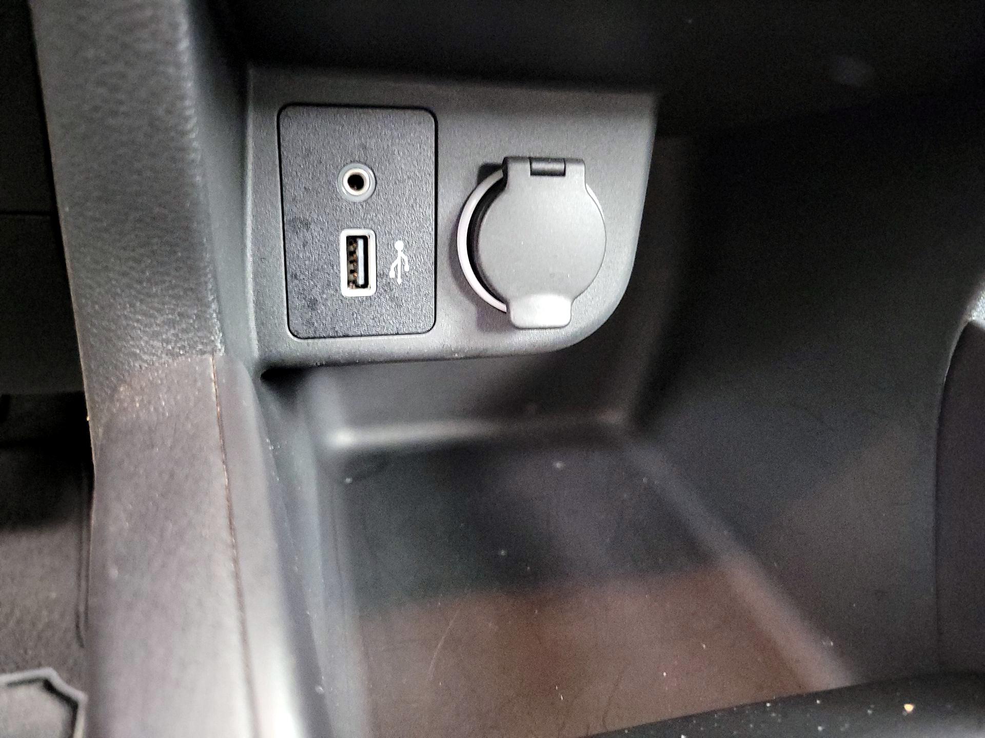 Thumbnail: 2023 Nissan Kicks - 18