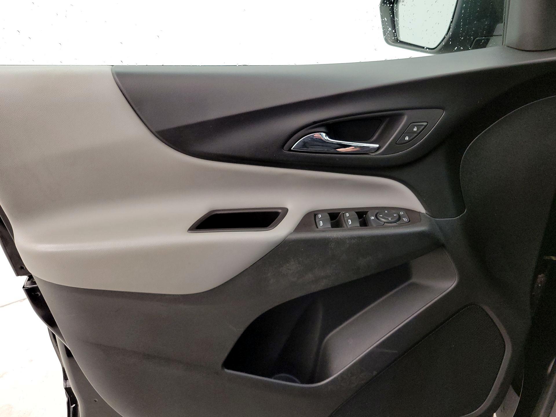 Thumbnail: 2022 Chevrolet Equinox - 12