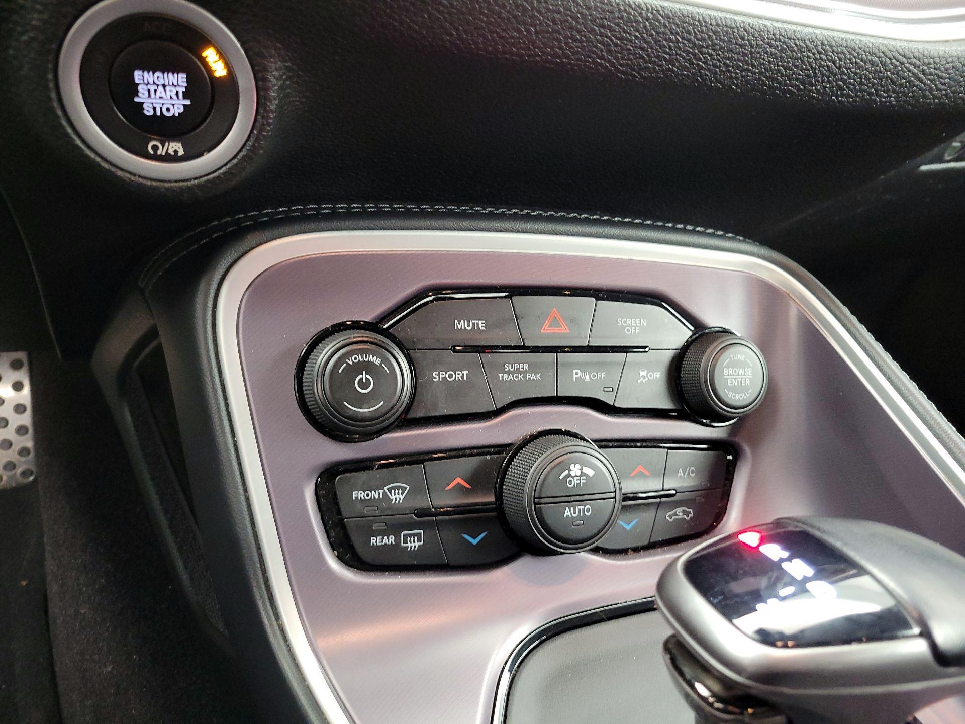 Thumbnail: 2021 Dodge Challenger - 17